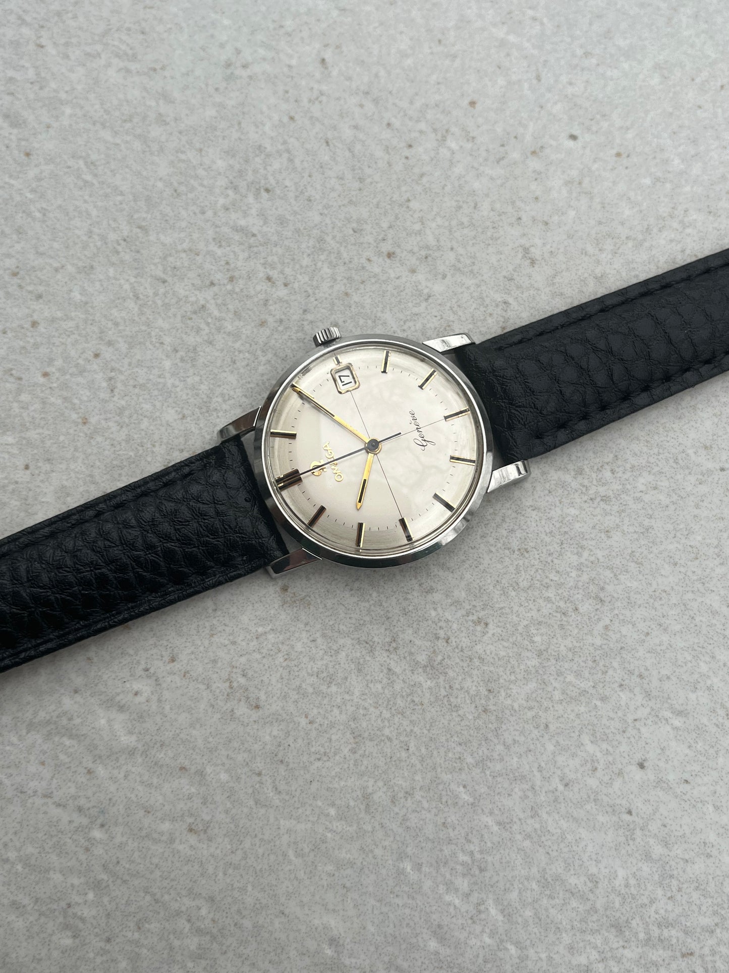 Omega Geneve Manual Wind Cross Hair Date Rare