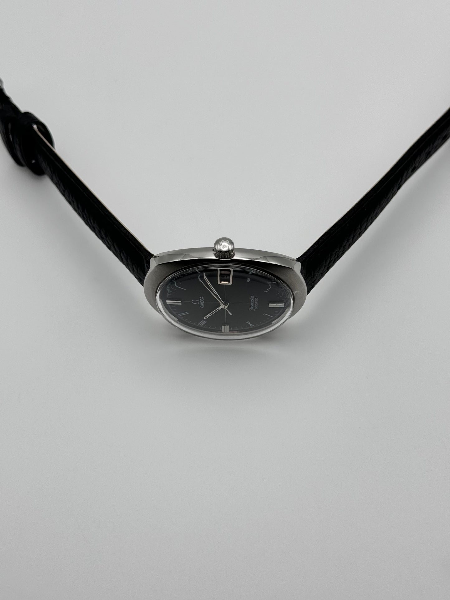 Omega Seamaster Cosmic Extremely Rare Black Crosshair Dial 136.022