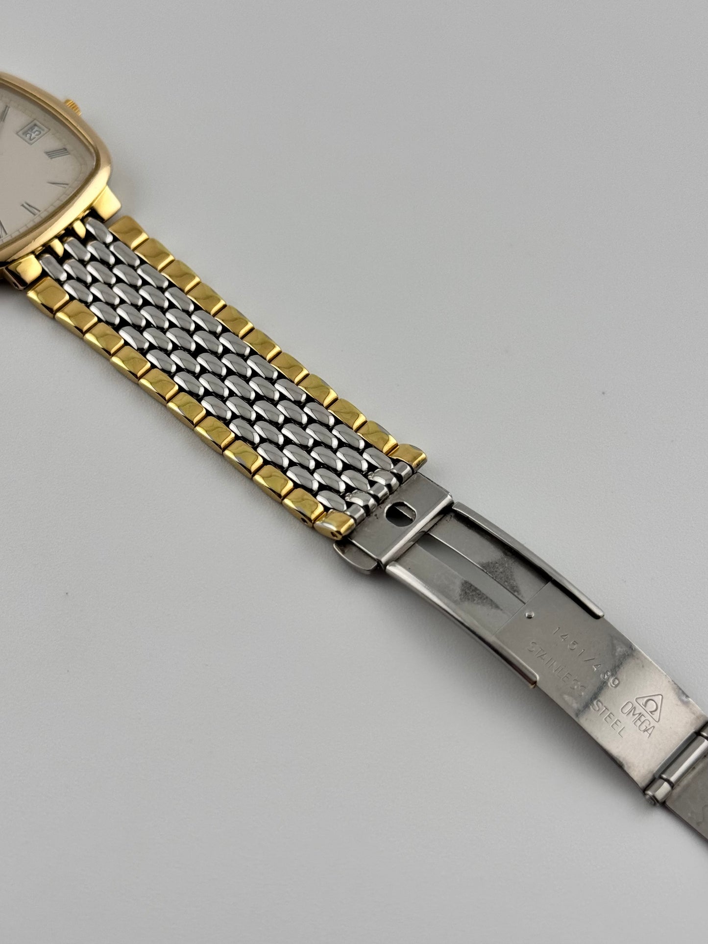 Omega De Ville Quartz Date 396.1017 - Original bracelet