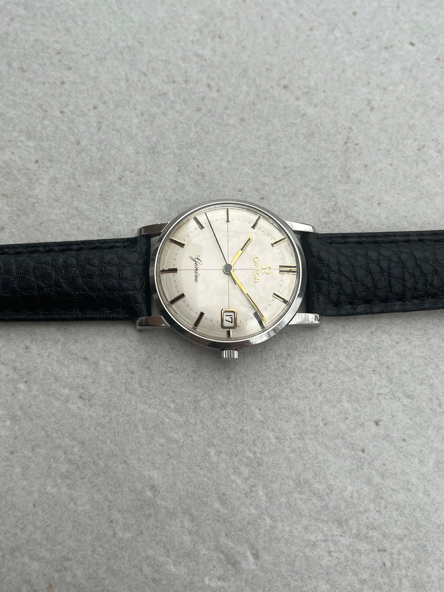 Omega Geneve Manual Wind Cross Hair Date Rare
