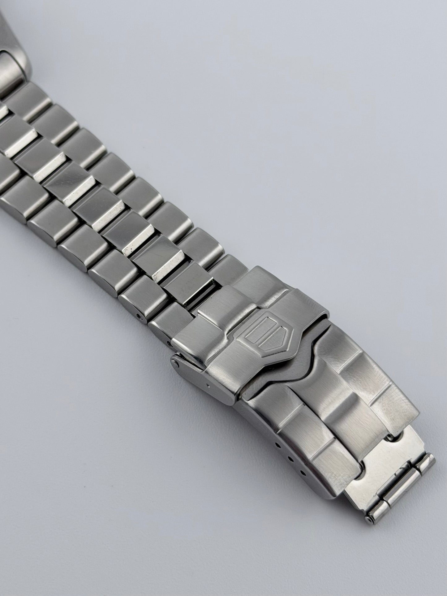 Tag Heuer Professional 200 Quartz Date - WK1113-0