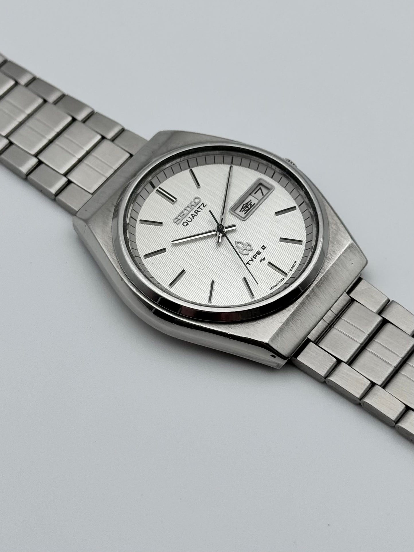 Seiko Type II Quartz JDM Day-Date - 7123-8010 - Rare Dial