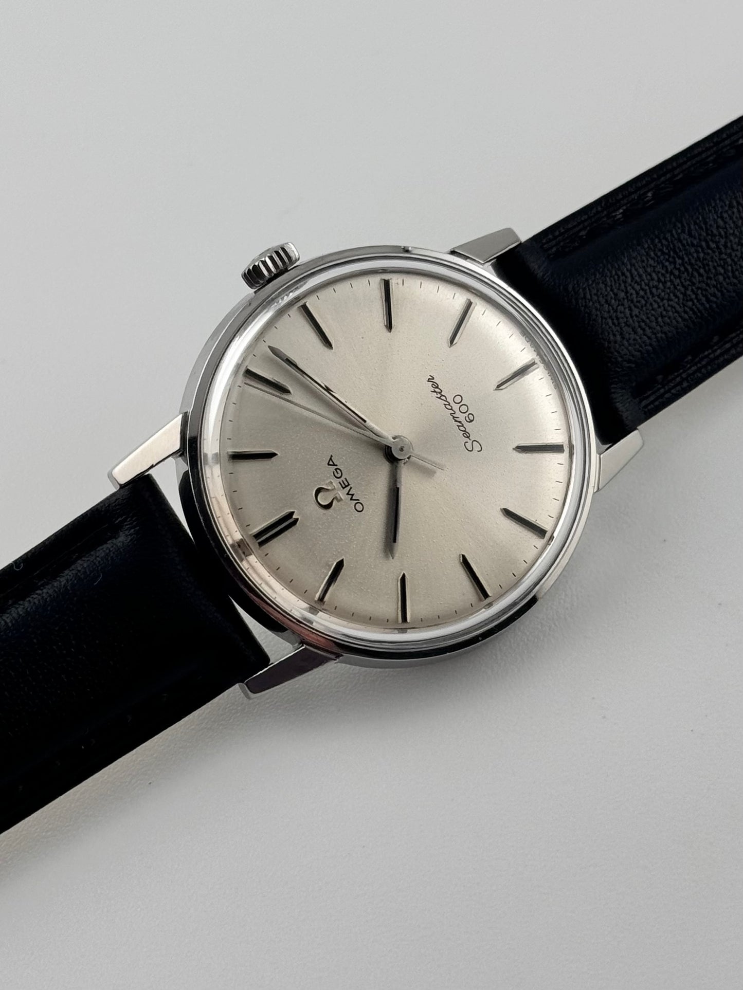 Omega Seamaster 600 Manual Wind - 135.011 Sunburst Dial