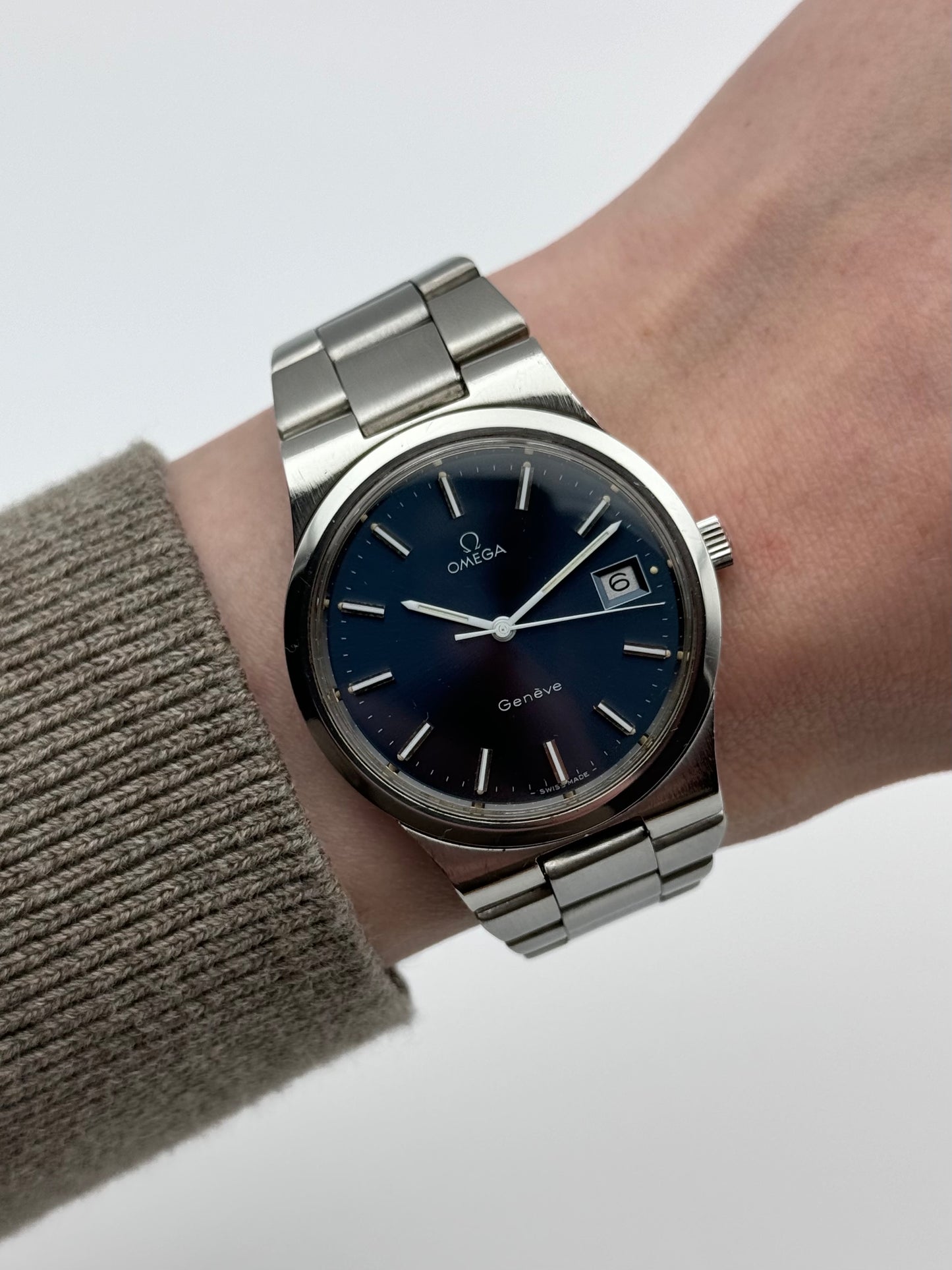 Omega Geneve Date Manual - 136.0103 - Rare Blue Dial