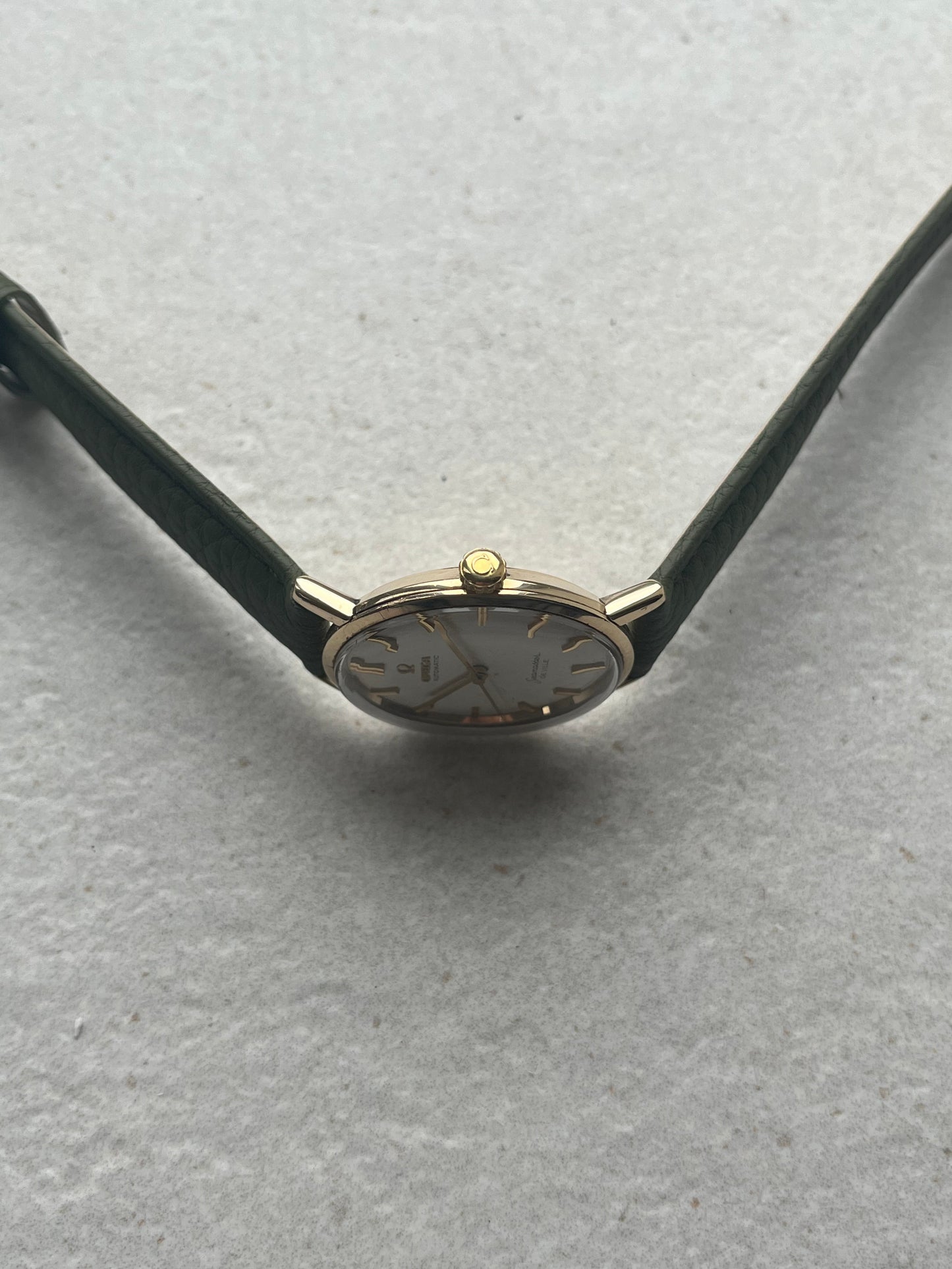 Omega Seamaster DeVille 9ct Solid Gold Linen Dial