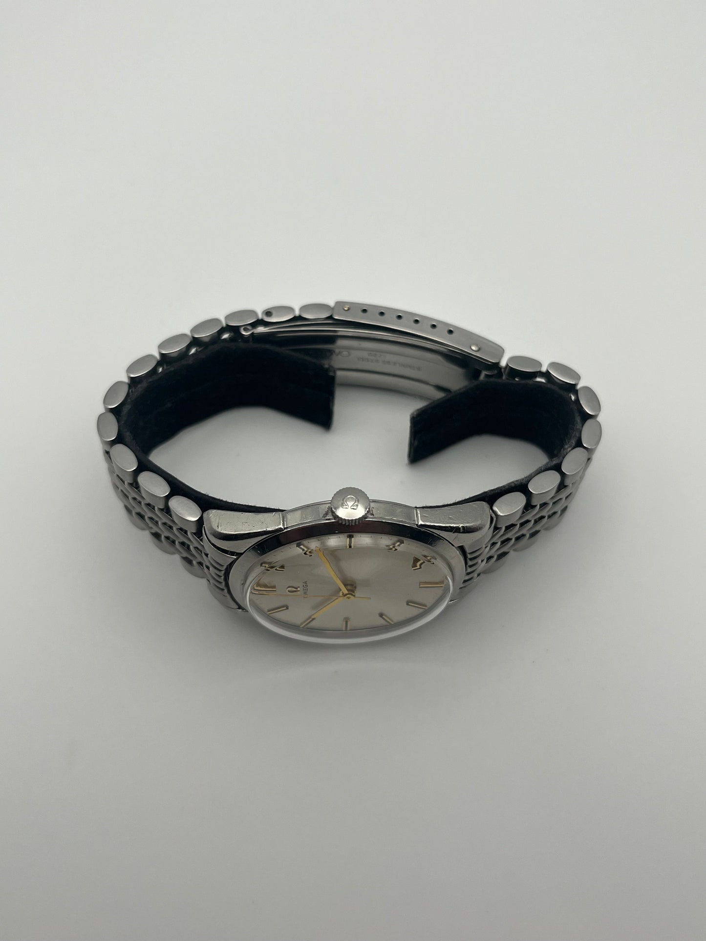 Omega Manual Wind Cal: 284 - Original Beads of Rice Bracelet - 2910-1-SC