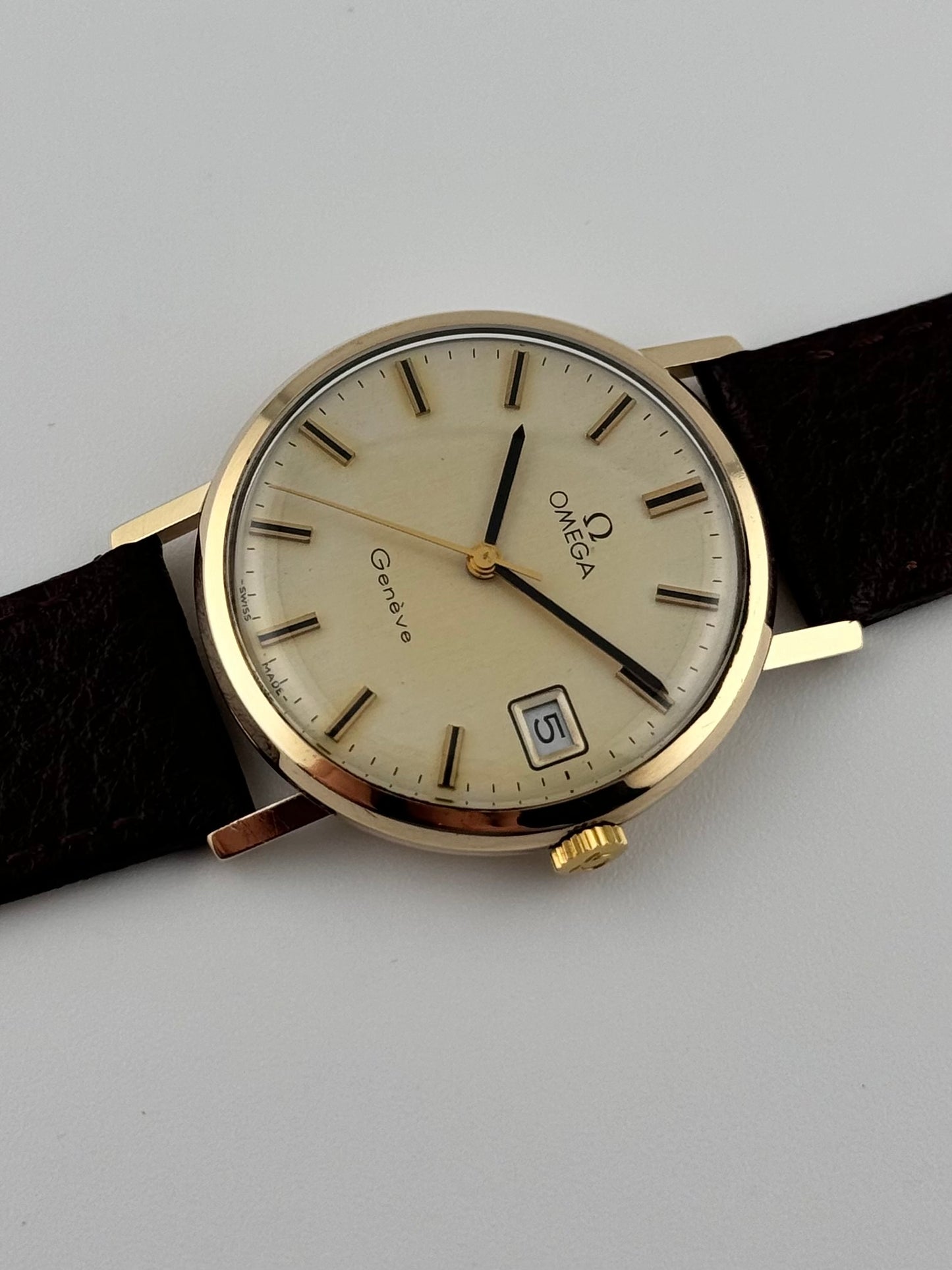 Omega Geneve Manual Wind 9ct Gold 132.5017