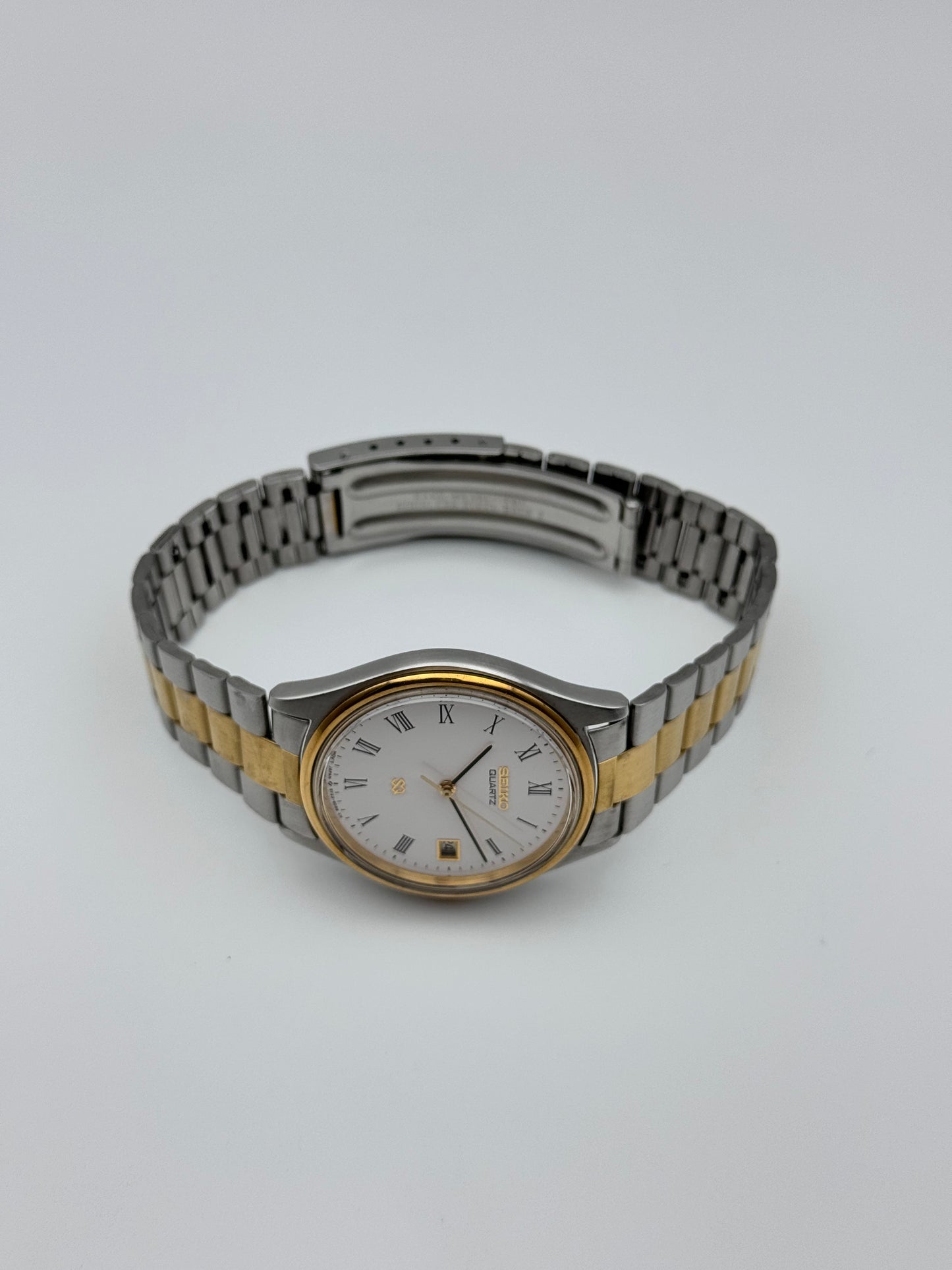 Seiko SQ Quartz Date - 5Y22-8020