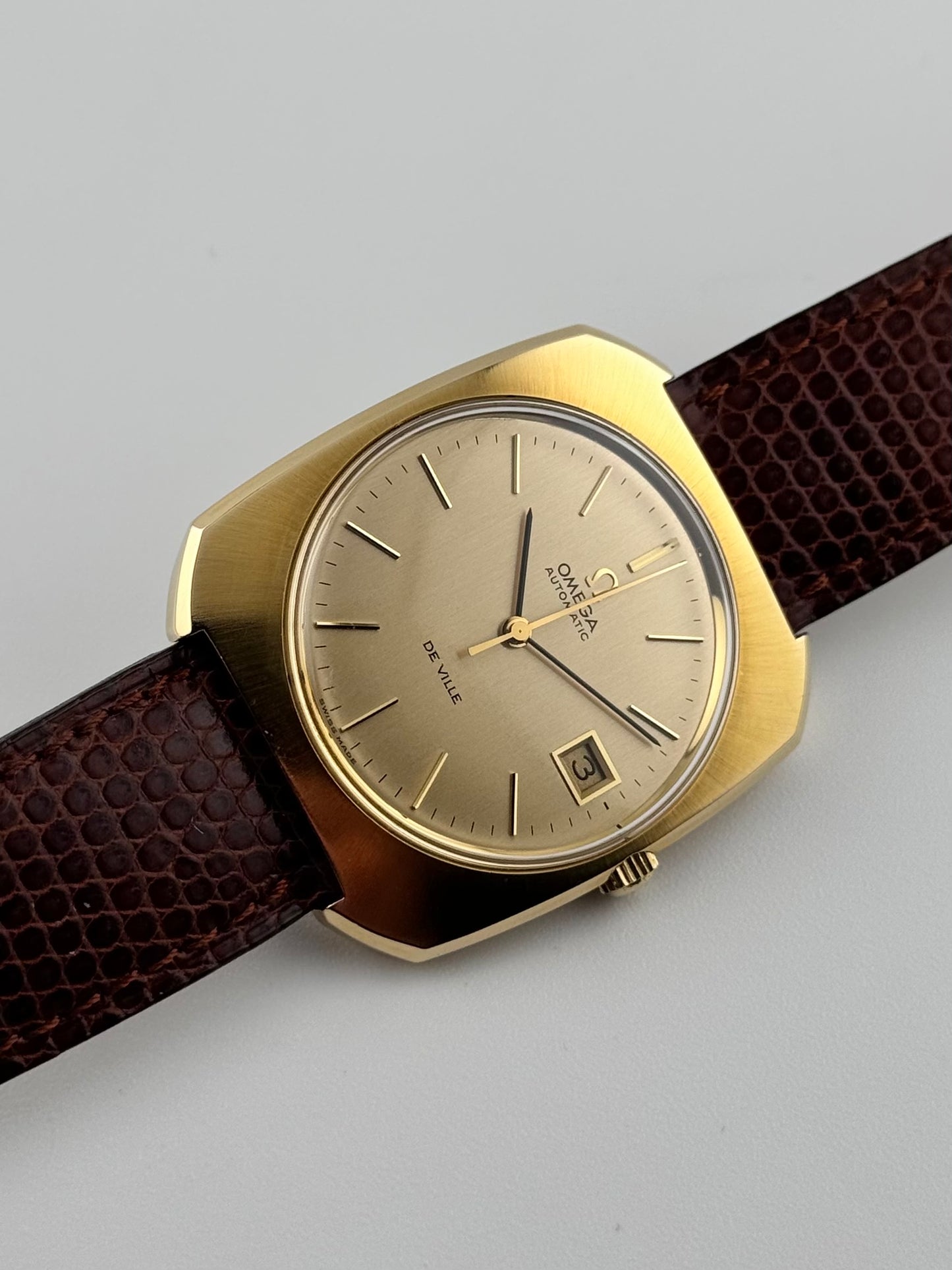 Omega De Ville Automatic Date Rare Jumbo Size - 166.085