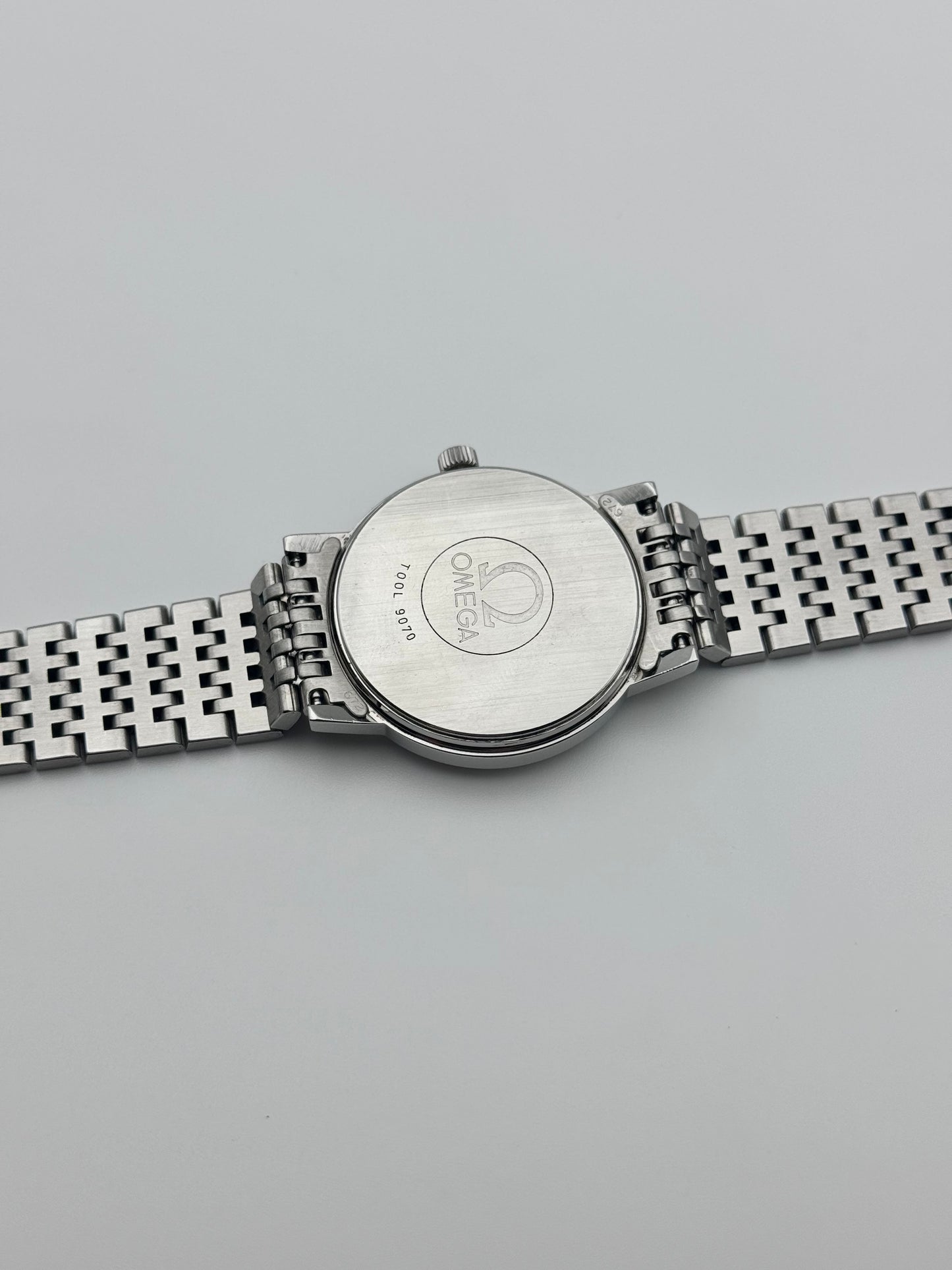 Omega Date Manual Wind 136.0104 - Original Bracelet