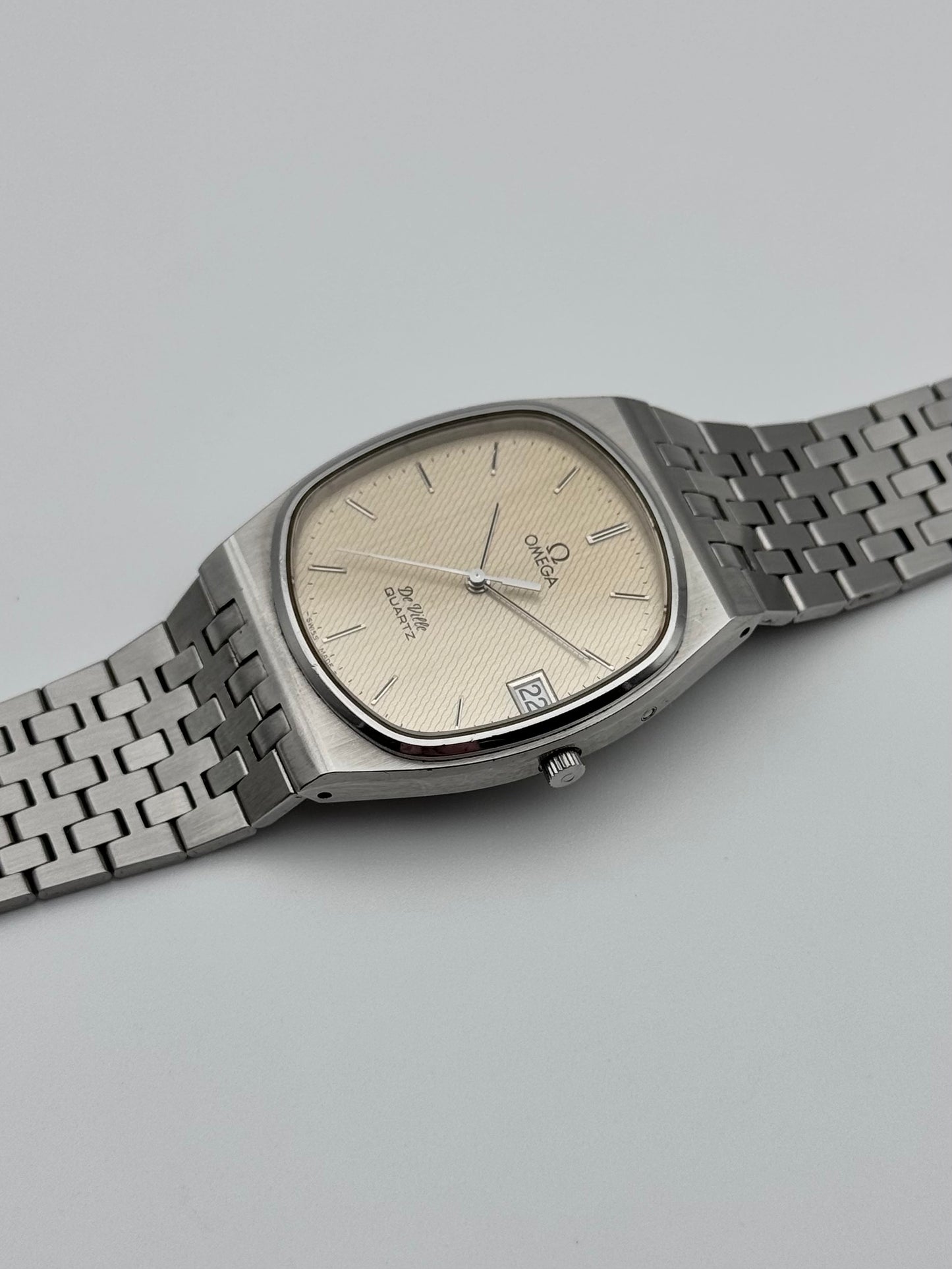 Omega DeVille Quartz Date 192.0051 - Honeycomb Dial