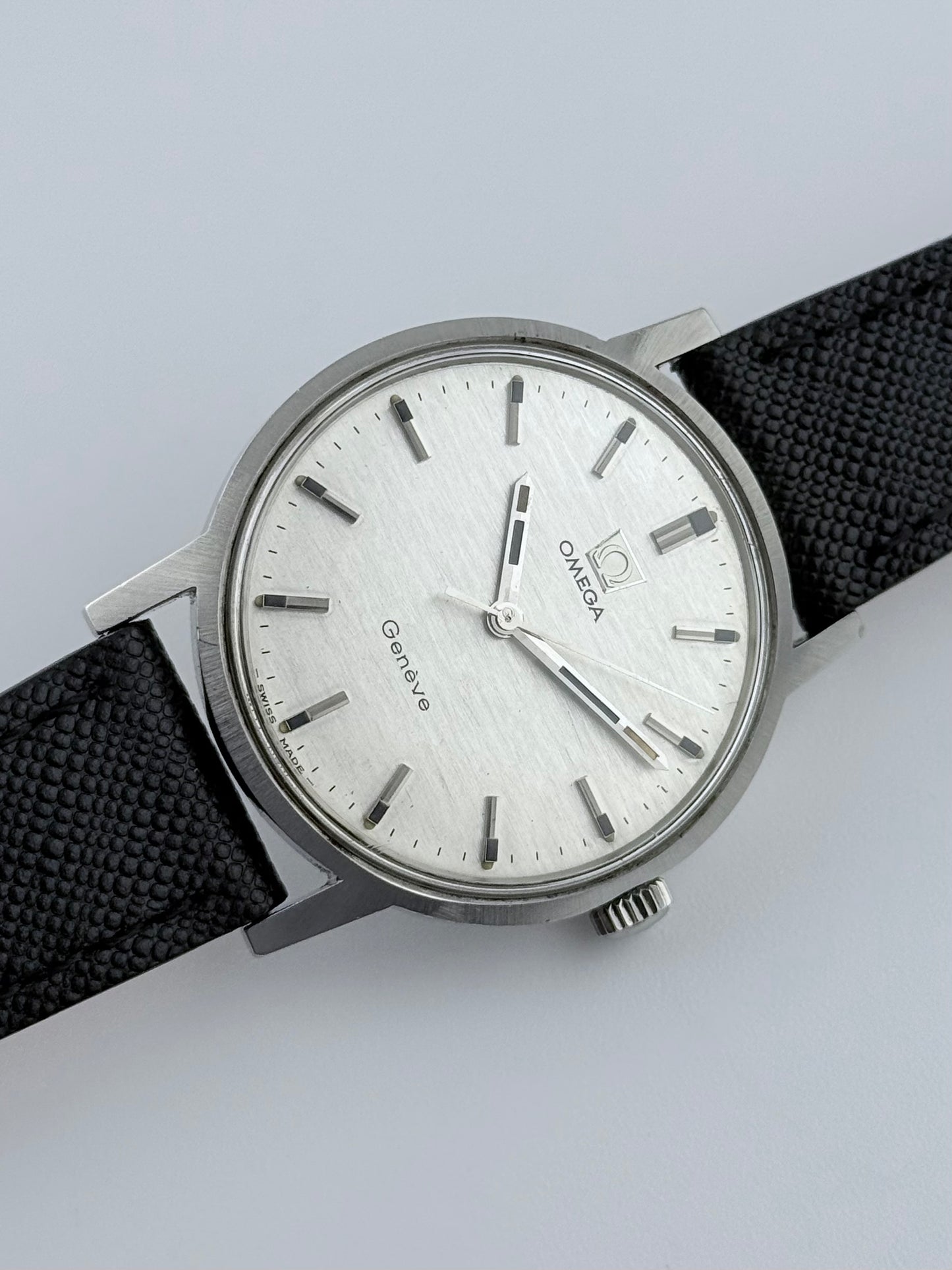 Omega Geneve Manual Wind 135.070 - Shantung Dial