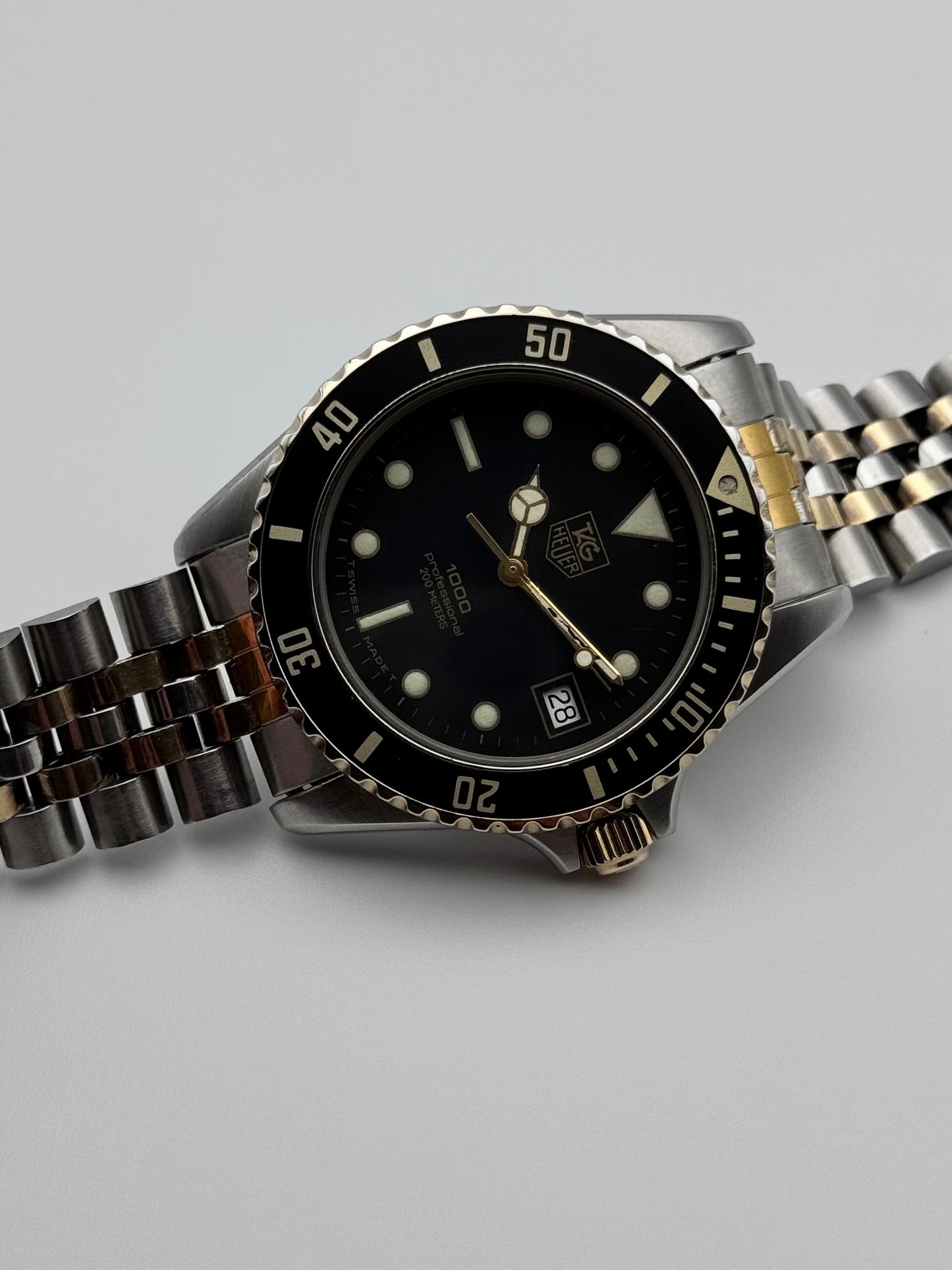 Tag Heuer Professional 1000 Quartz Date 980.020