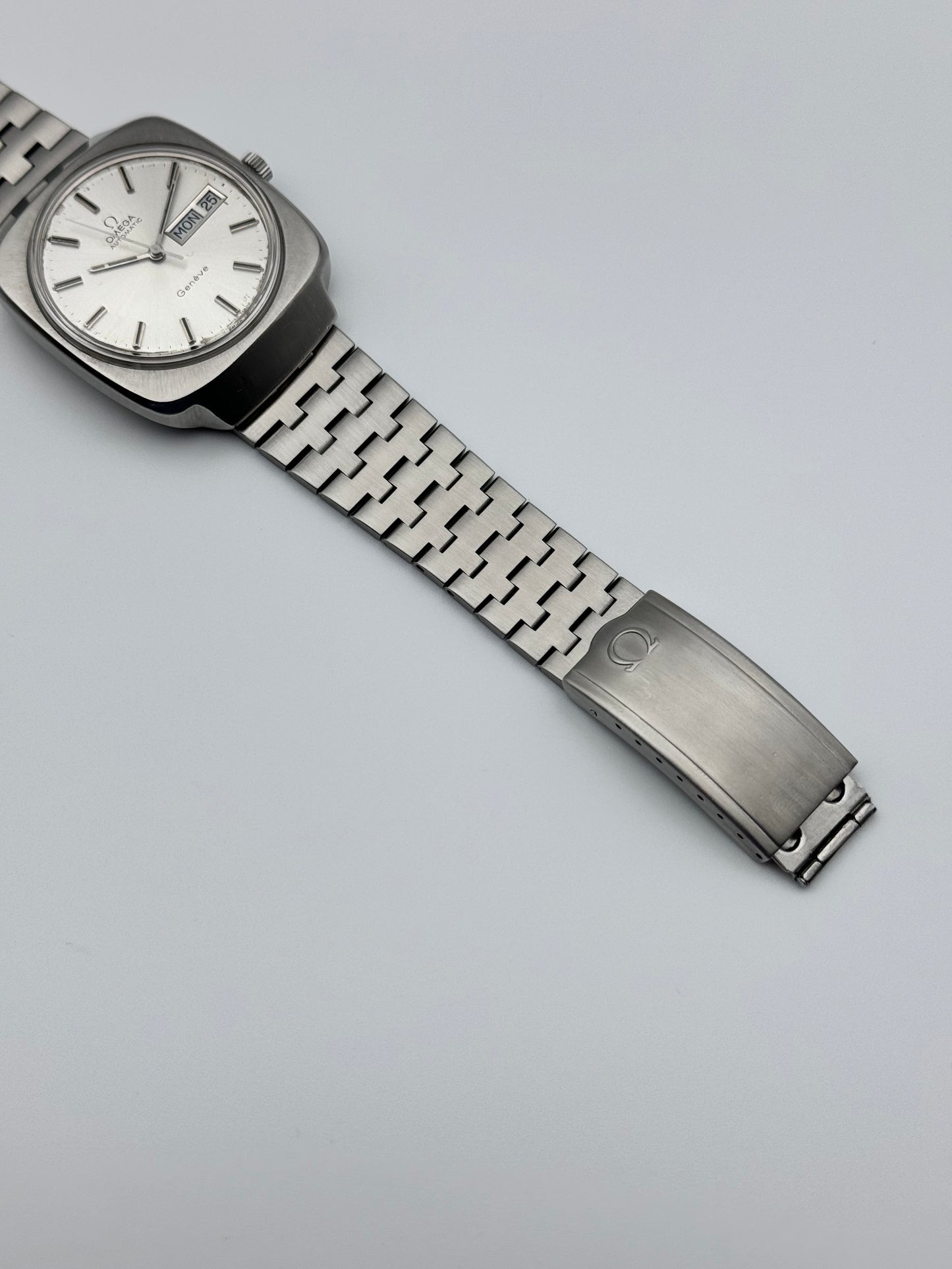 Omega Geneve Automatic Day Date 166.0170