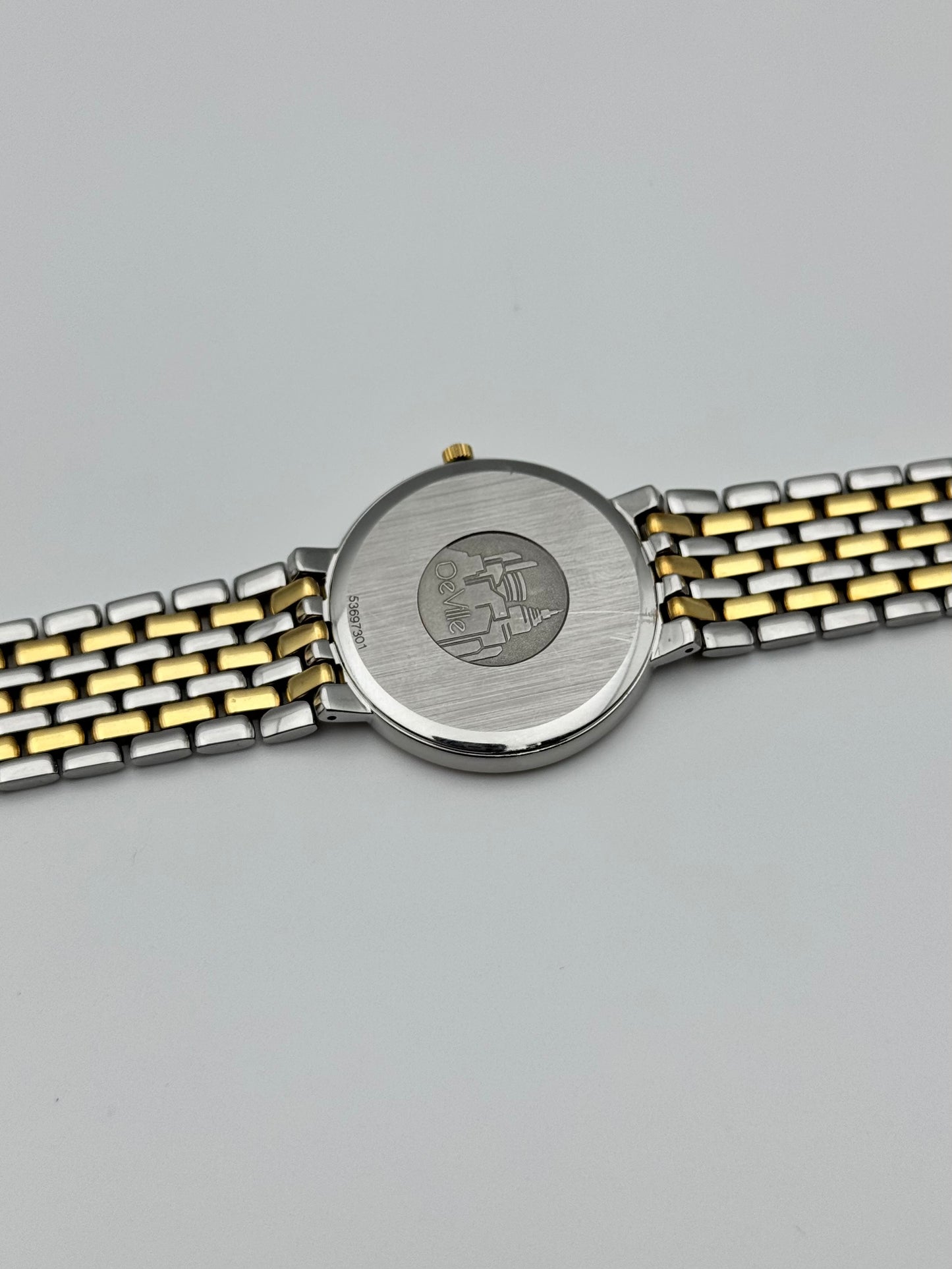 Omega DeVille Quartz Date 396.2379 - Original bracelet & warranty card.