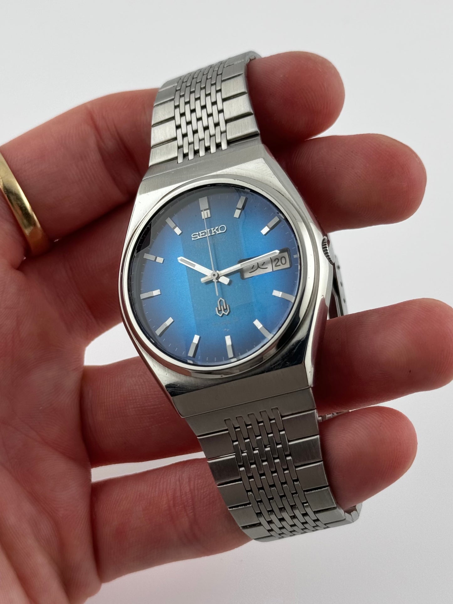 Seiko Type II Quartz - JDM - Gradient Blue - Faceted Crystal