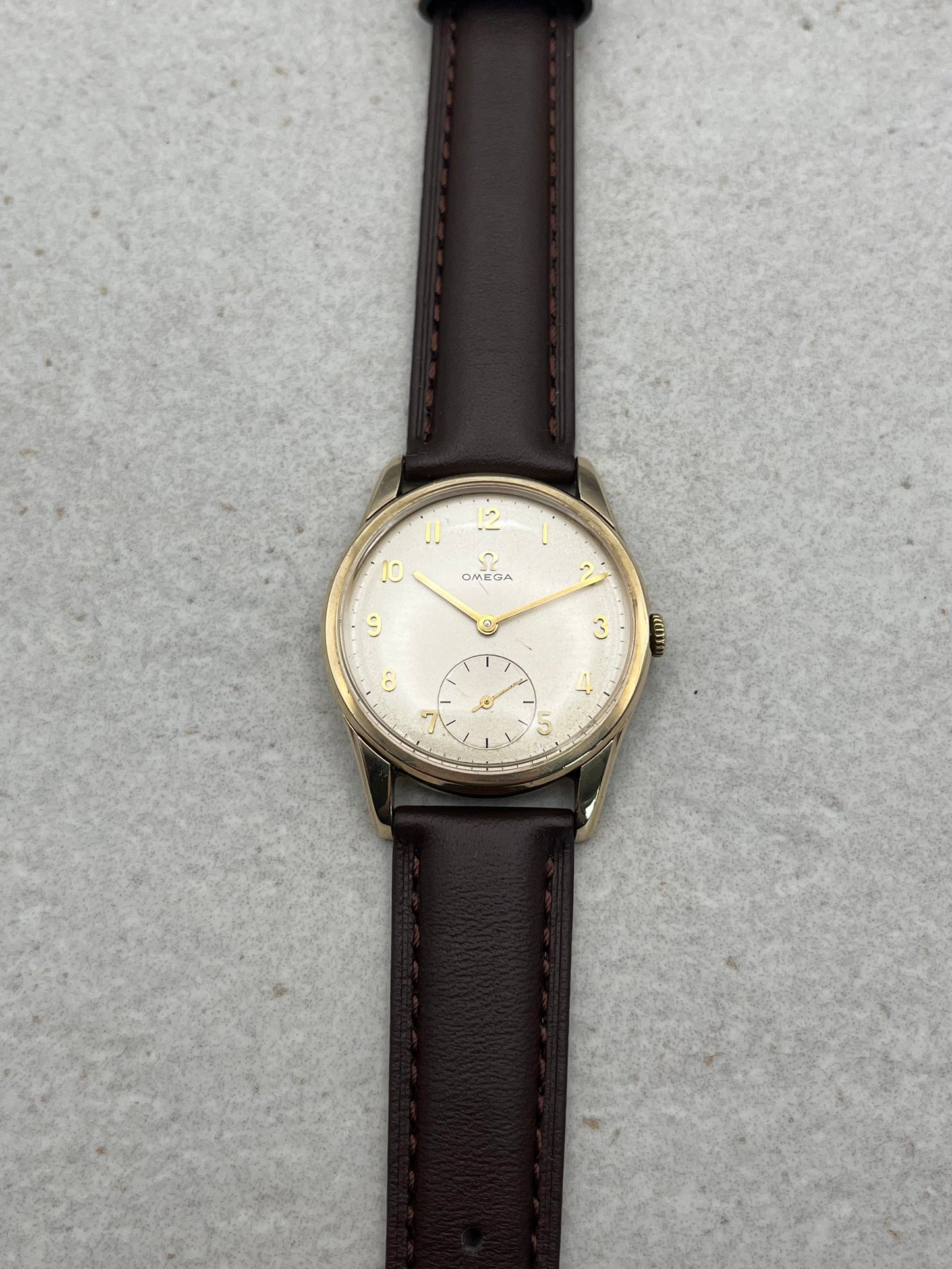 Omega Manual Wind 9ct Gold 121.5400