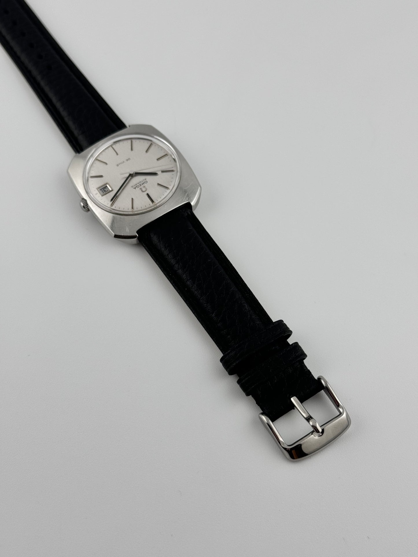 Omega De Ville Automatic Date Rare Jumbo Size - 166.085