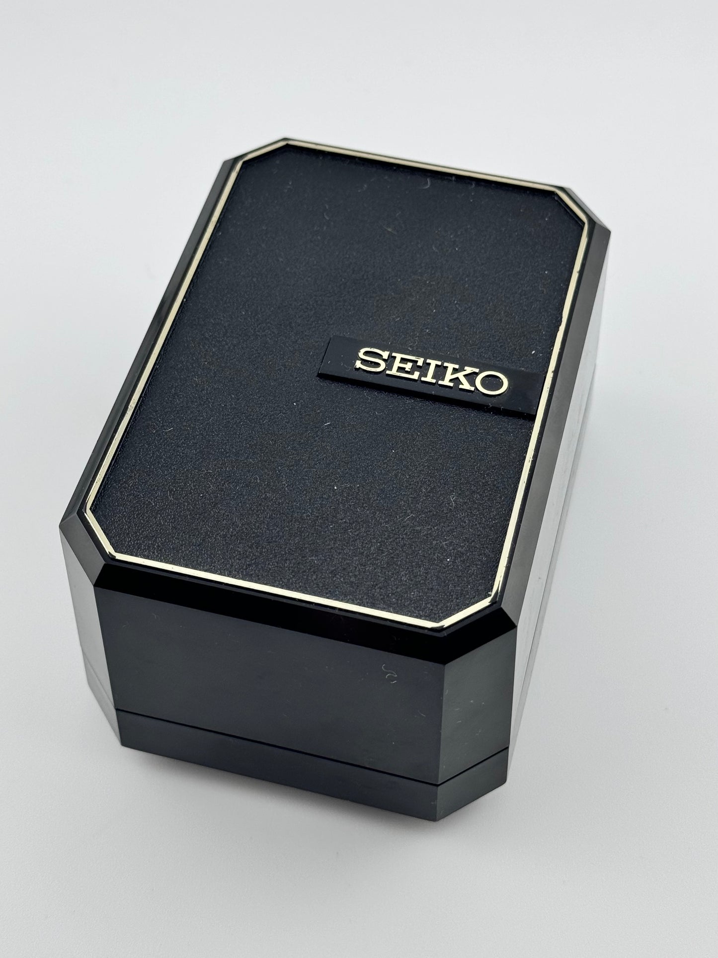 Seiko SQ Quartz Day-Date 5Y23-8A60 - Original Box