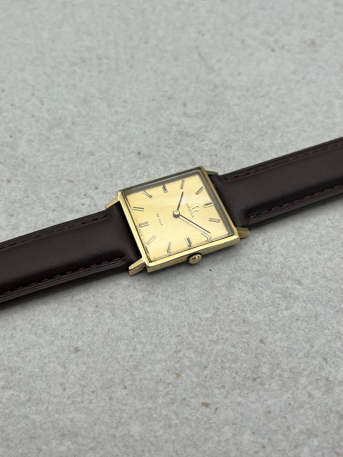 Omega DeVille Manual Wind 111.071