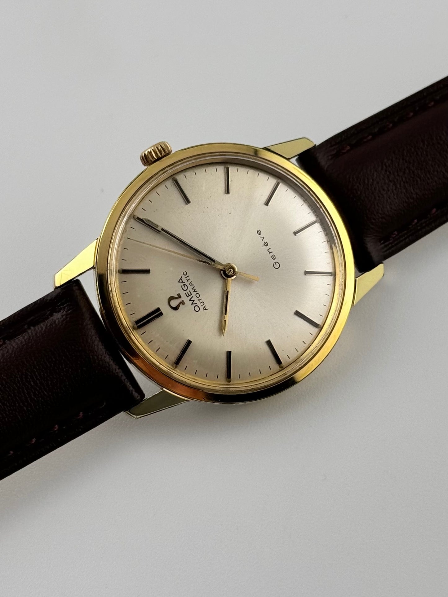 Omega Geneve Automatic 165.037 - Sunburst Dial