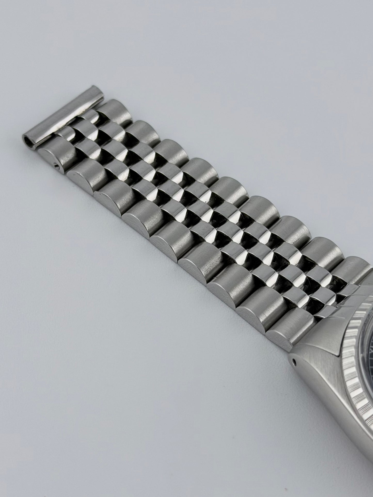 Rolex Datejust Oyster Perpetual - 16030 - Black - Original Box and Papers