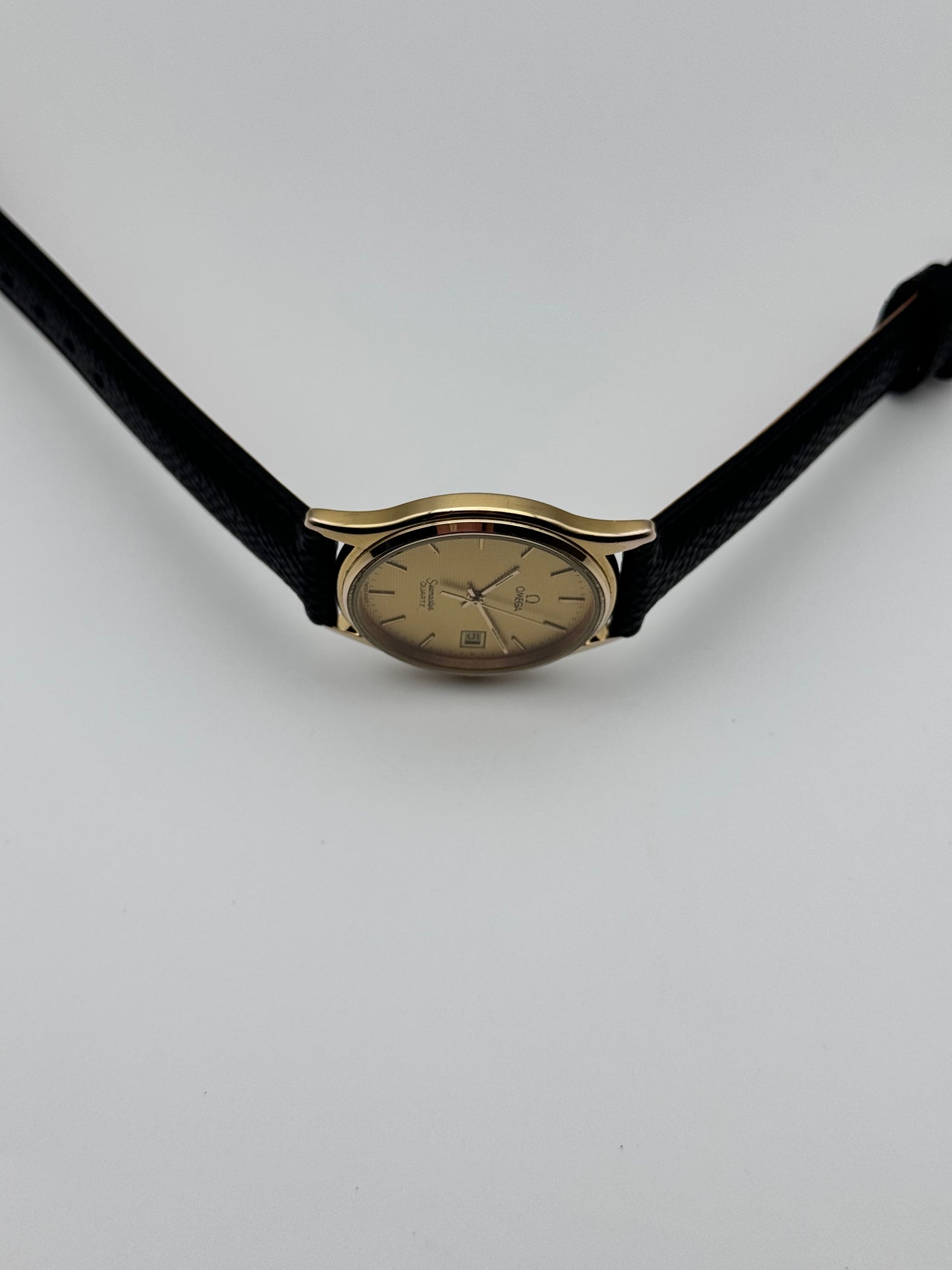 Omega Seamaster Quartz Date 196.0251 - Waffle Dial