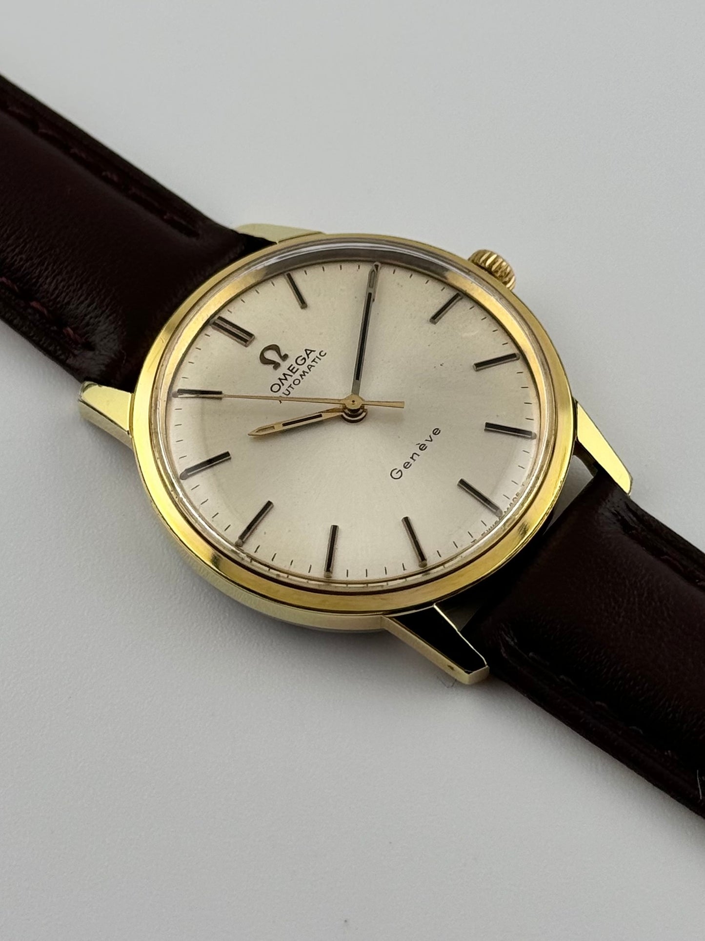Omega Geneve Automatic 165.037 - Sunburst Dial