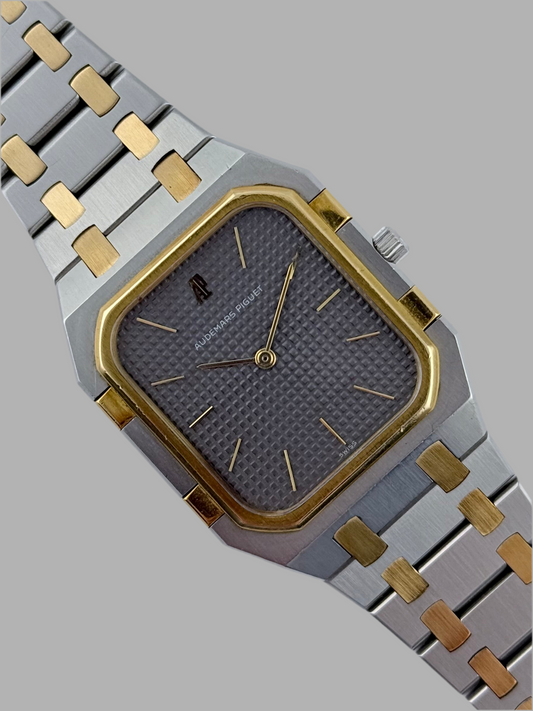 Audemars Piguet Royal Oak Jumbo - 56005 SA - Box and Papers