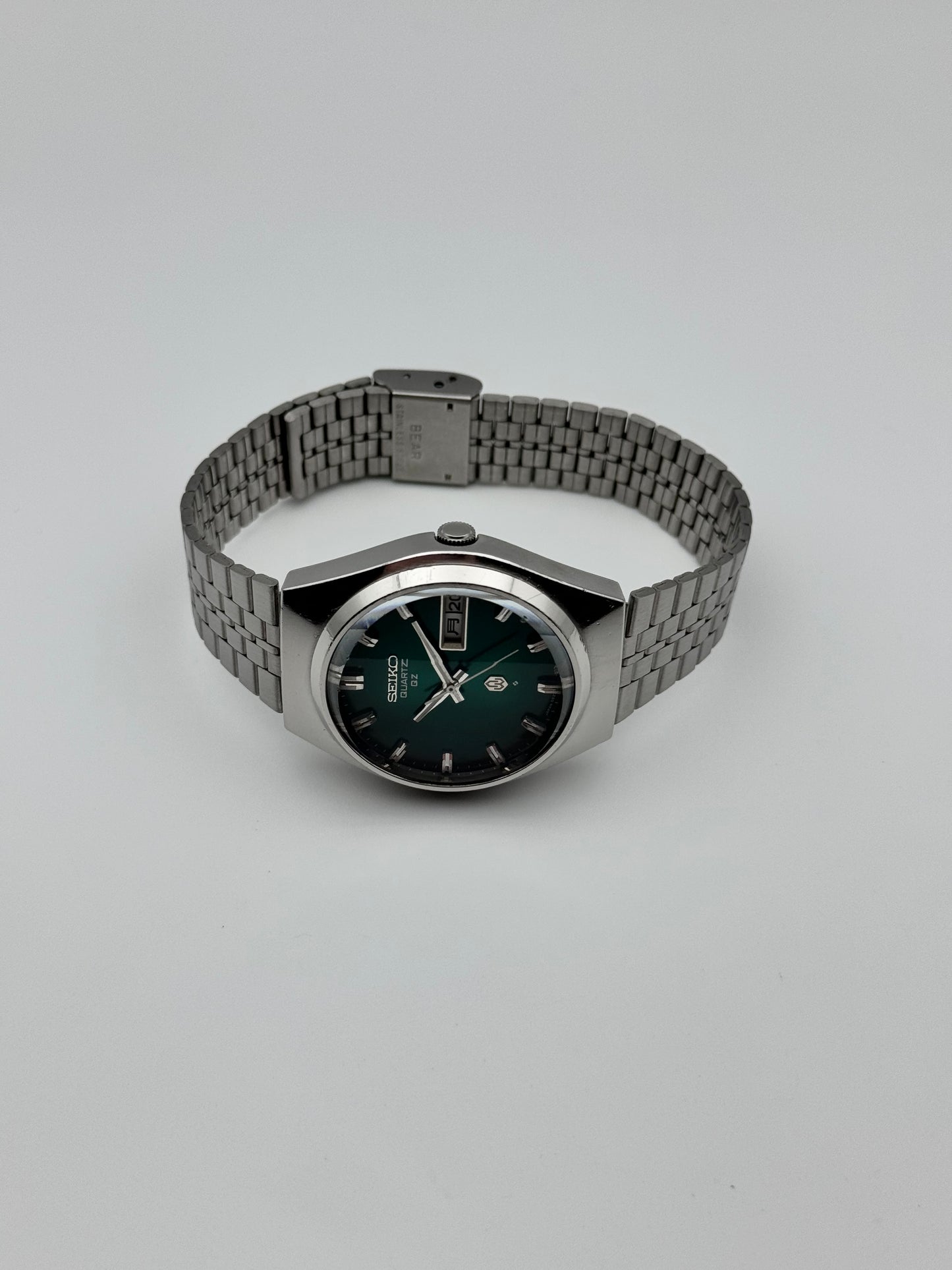 Seiko QZ Quartz JDM - 0923-8020 - Green Dial - Faceted Crystal