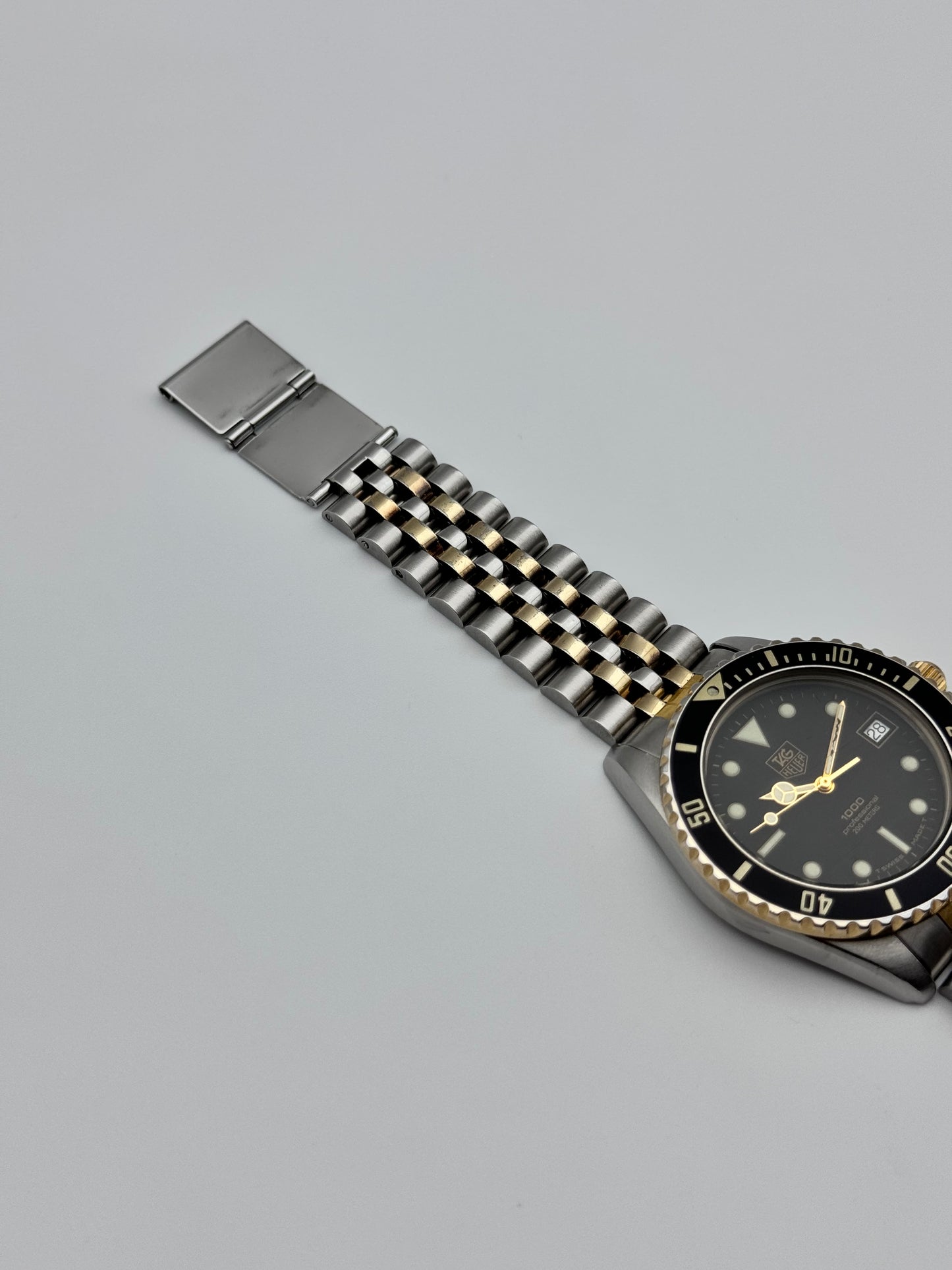 Tag Heuer Professional 1000 Quartz Date 980.020