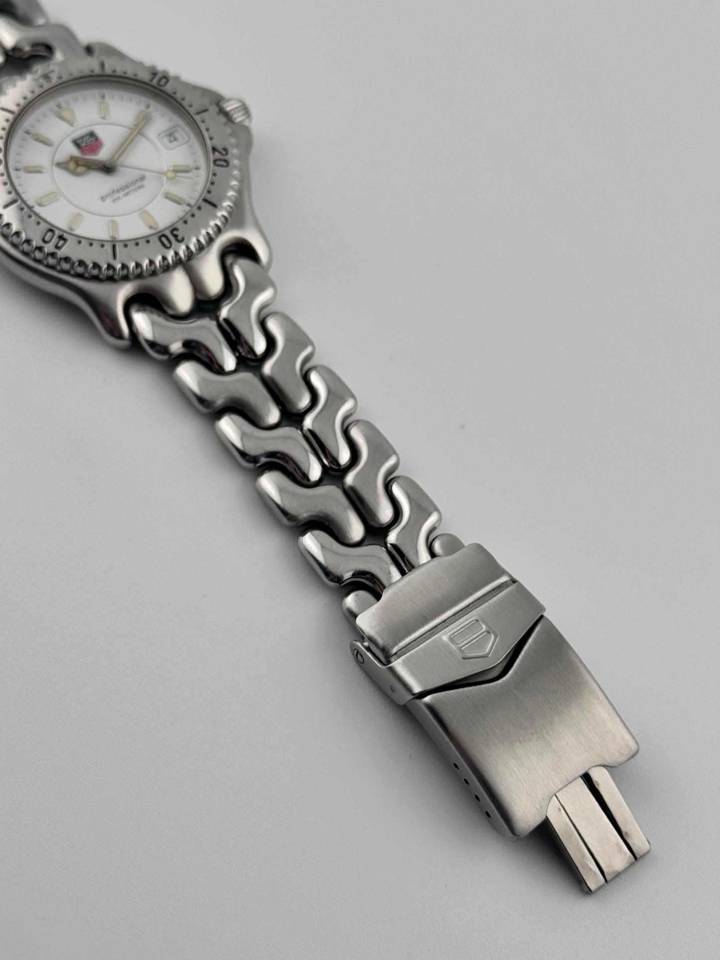 Tag Heuer Professional 200 Quartz Date - WG1112