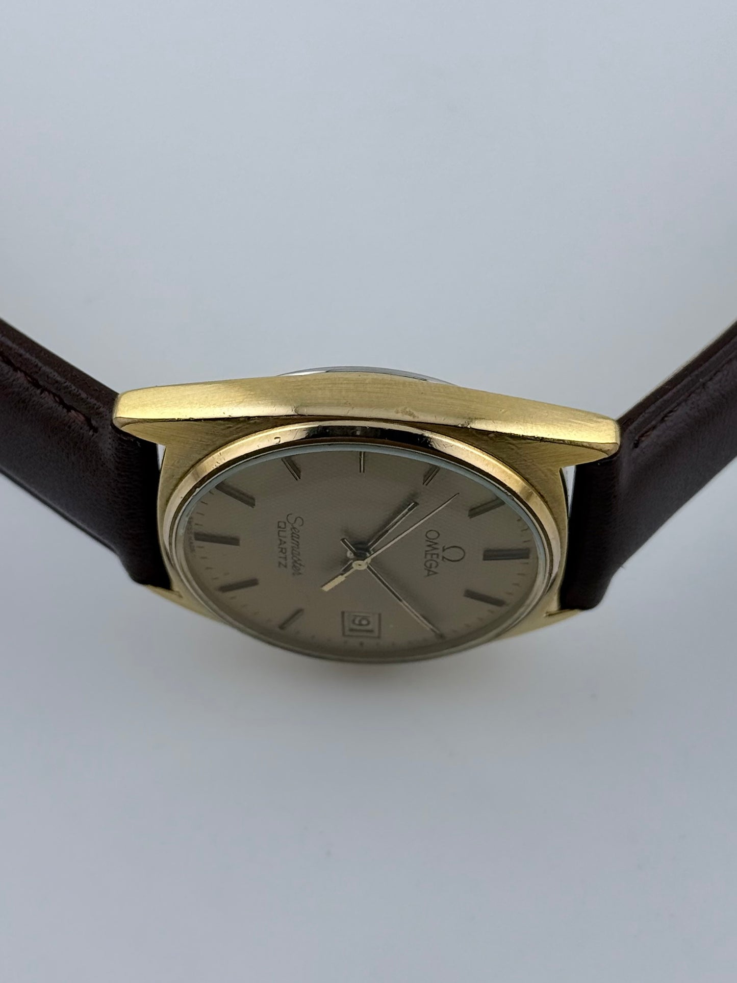 Omega Seamaster Quartz Date 196.0186 - Honeycomb Dial