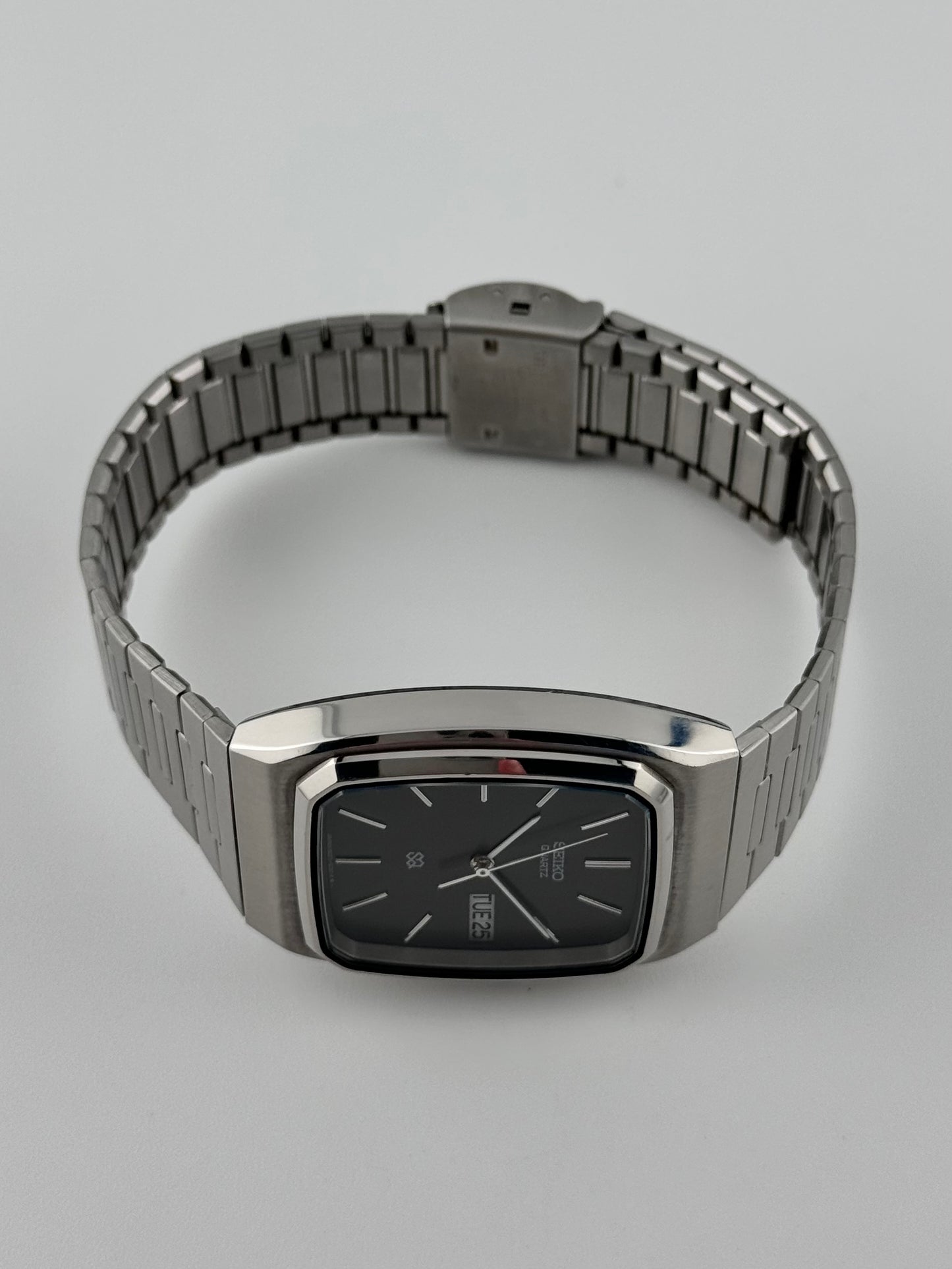 Seiko SQ Quartz - 8223-5130
