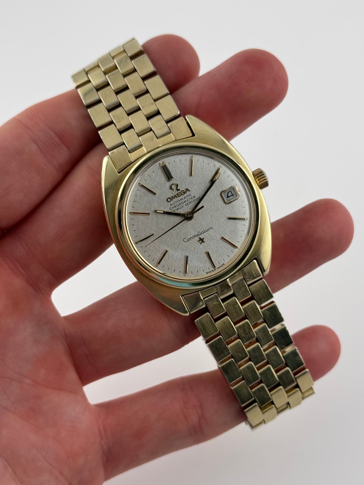 Omega Constellation Chronometer Automatic Date 168.017 - Box and Papers
