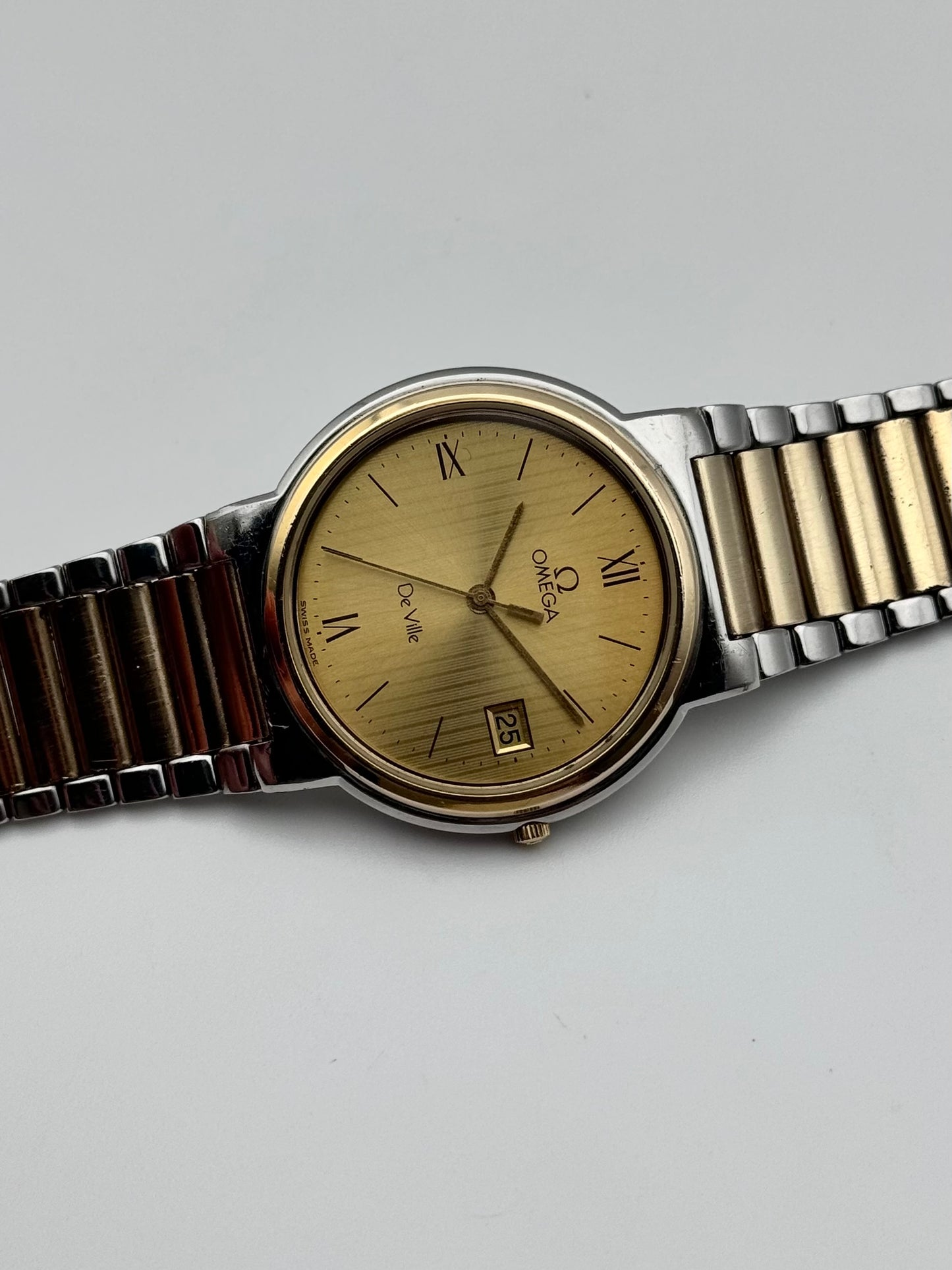 Omega De Ville Quartz Date 196.0256 - Original Bracelet