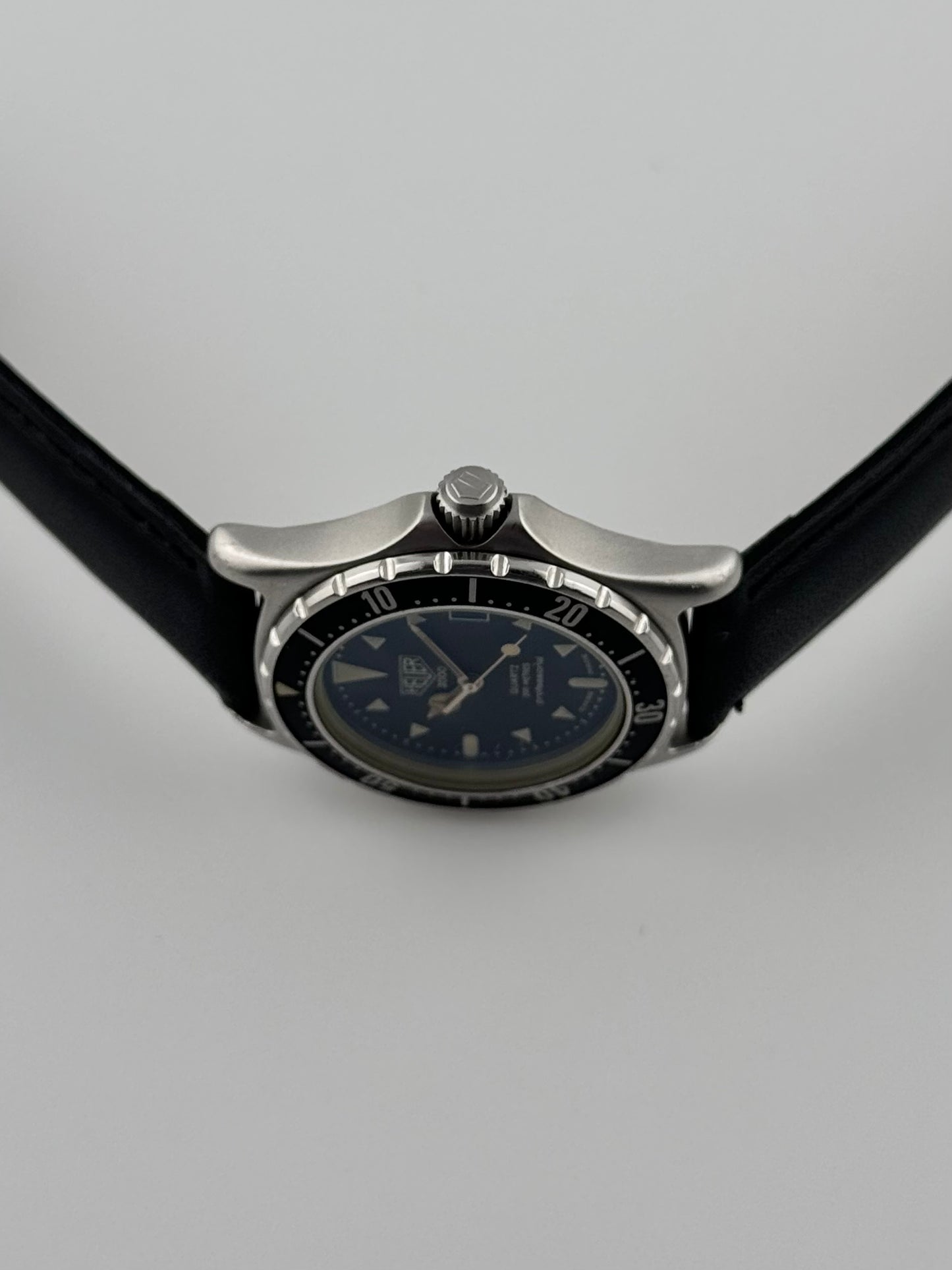 Heuer 2000 Professional Quartz Date 973.013