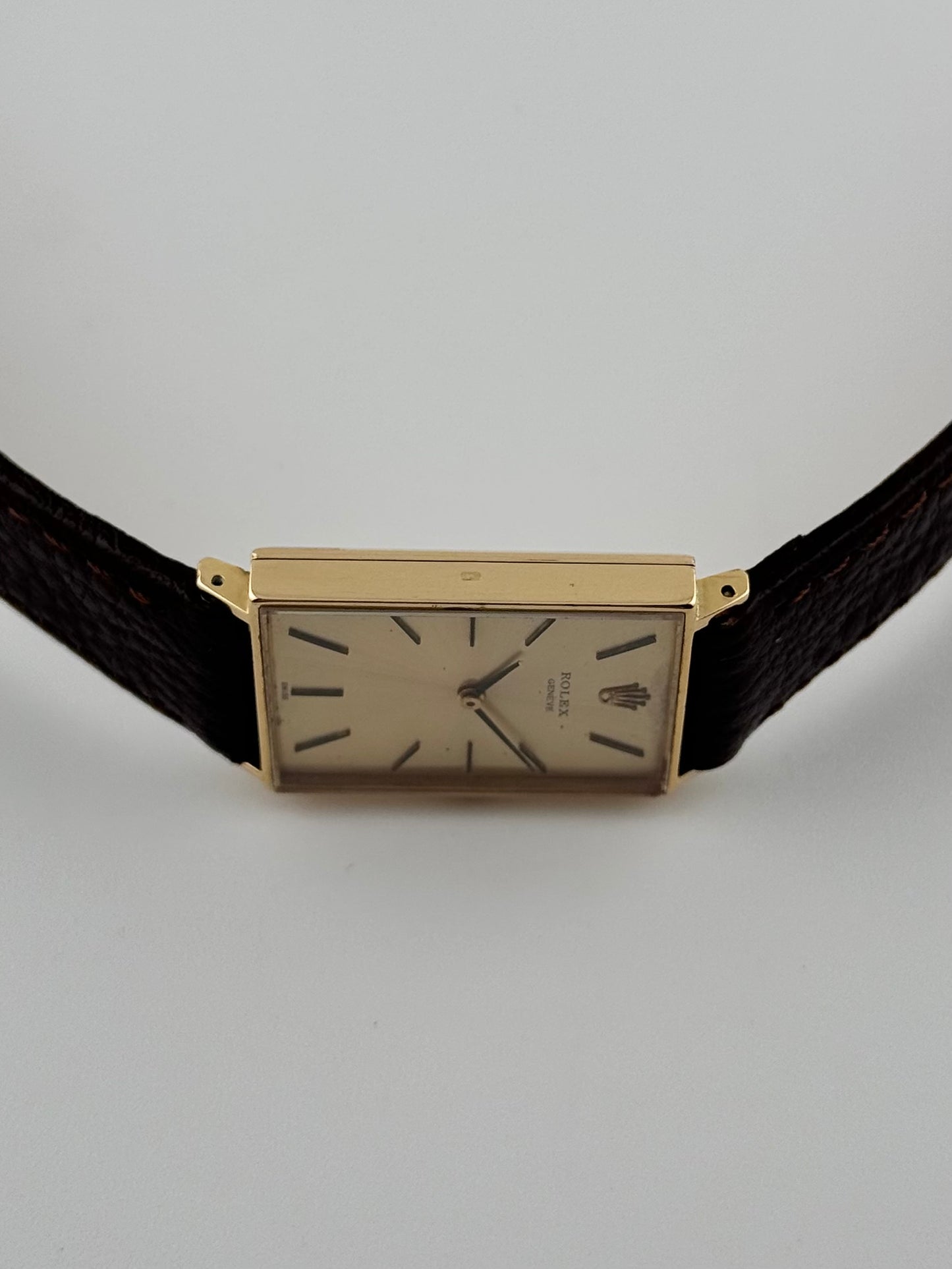 Rolex Cellini Tank Manual Wind - 18K Yellow Gold - 1563