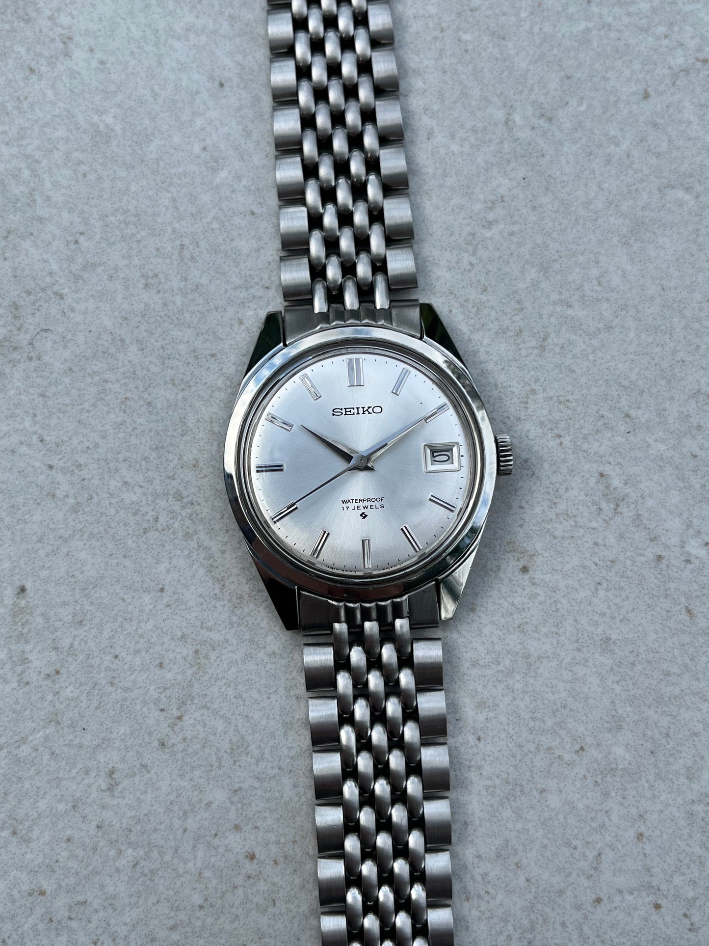 Seiko Manual Wind Date 6602-8050