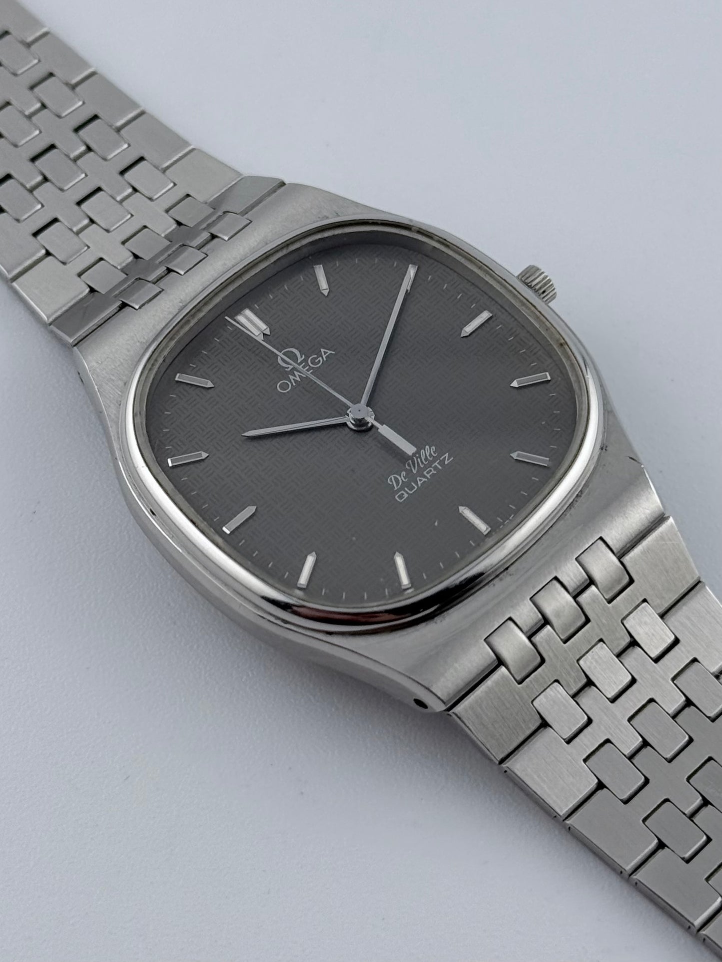 Omega De Ville Quartz - 195.0015 Rare Dial