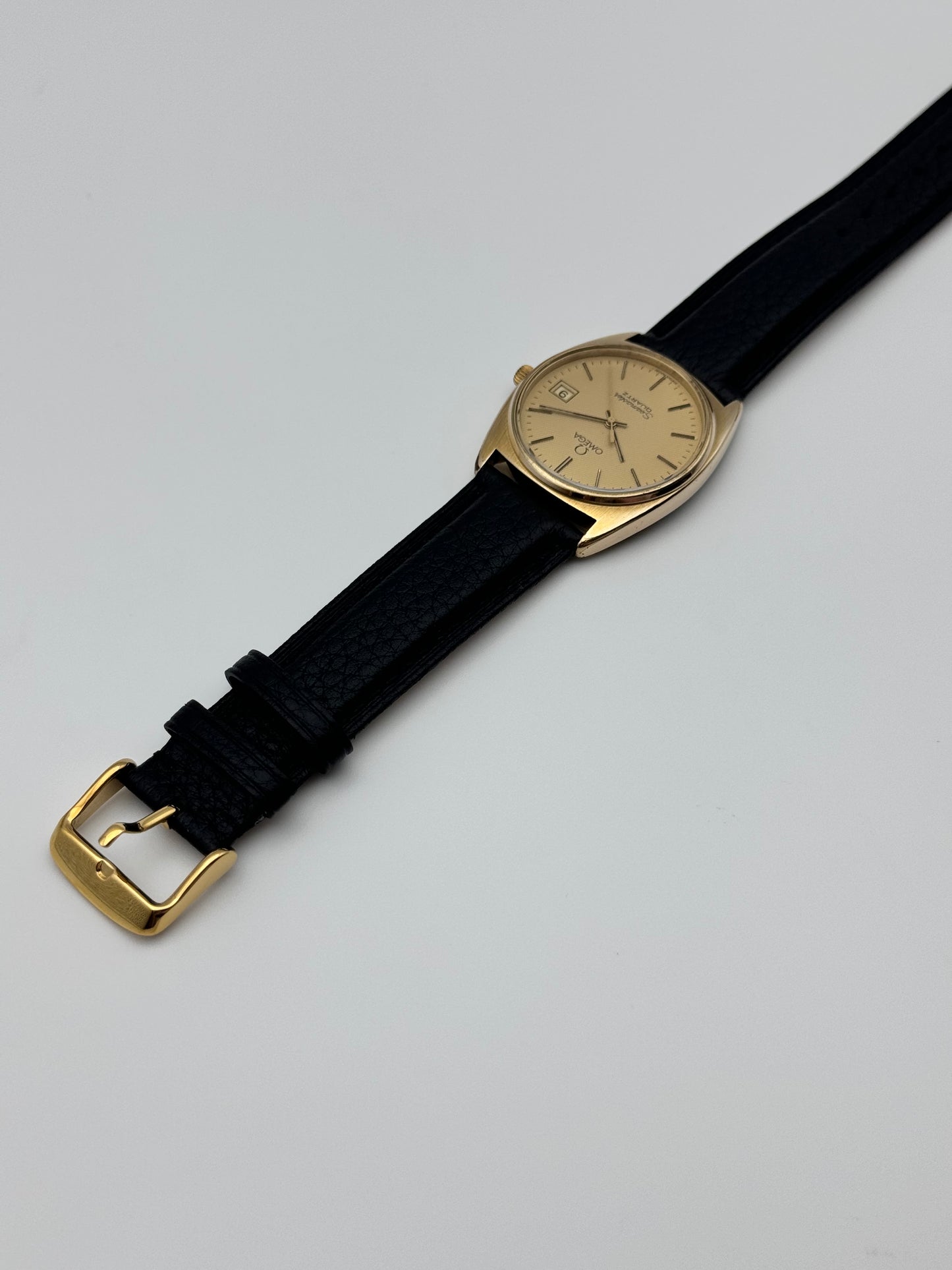 Omega Seamaster Quartz Date 196.0186 - Rare Waffle Dial