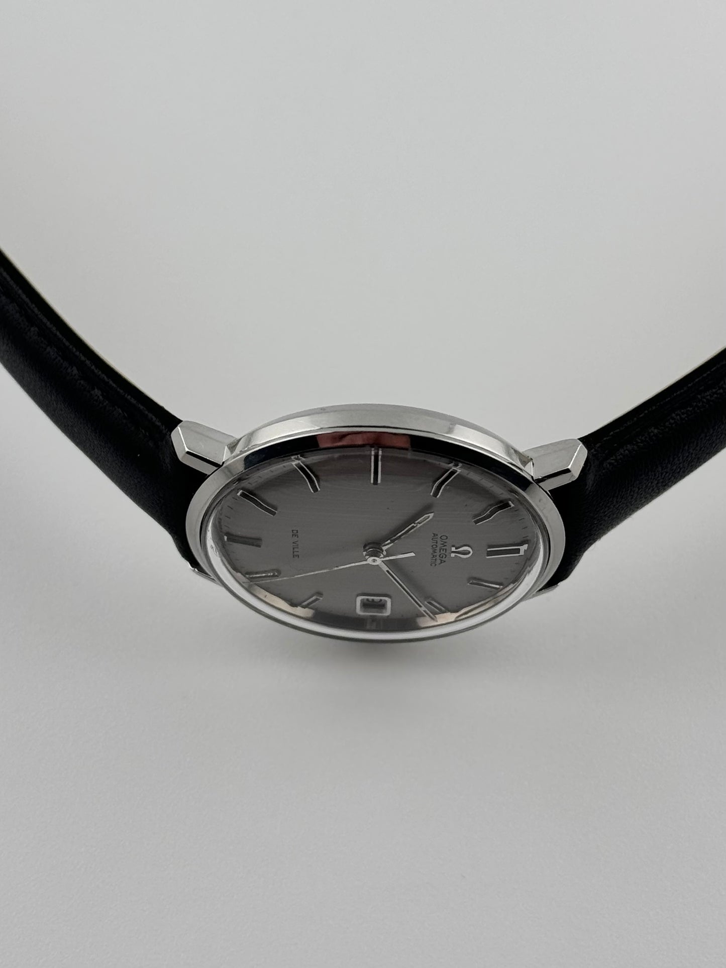 Omega De Ville Automatic Date 166.033