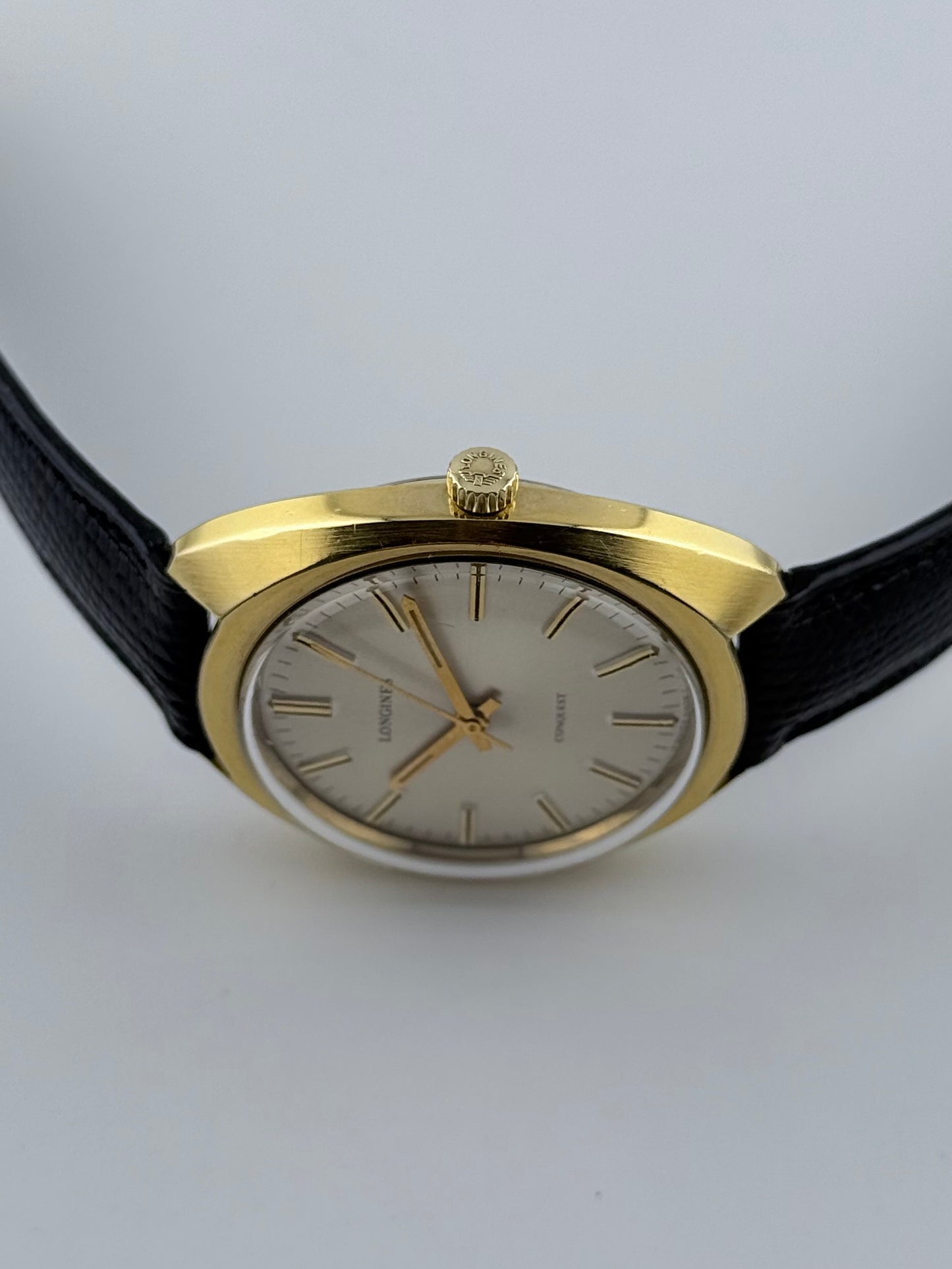 Longines Conquest Manual Wind - Sunburst Dial