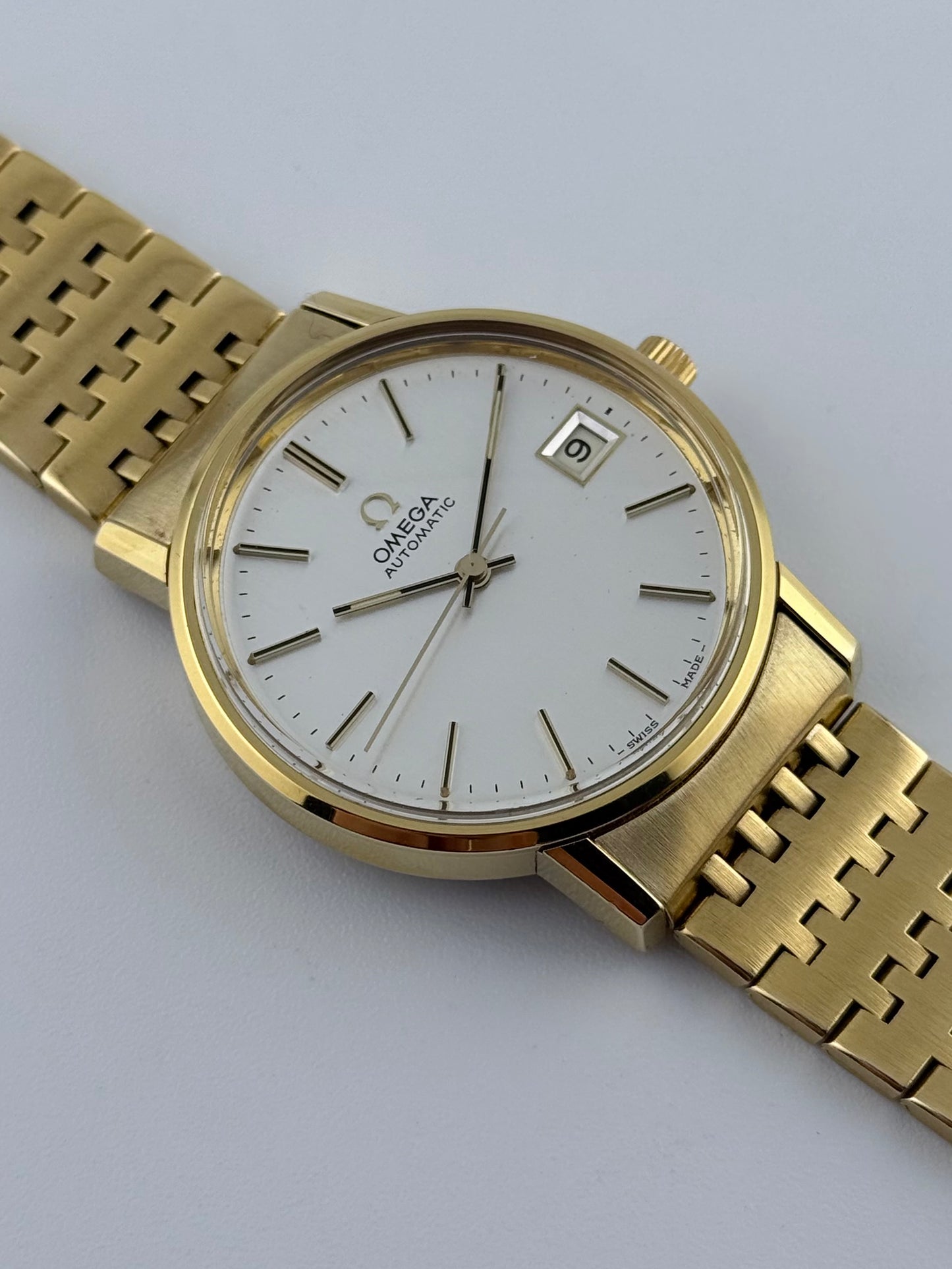 Omega Automatic Date 166.0202
