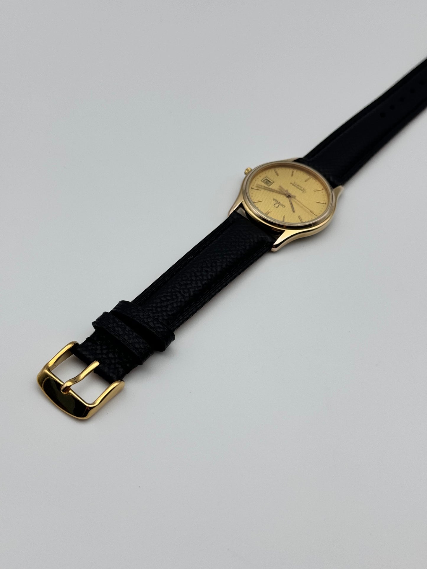 Omega Seamaster Quartz Date 196.0251 - Waffle Dial