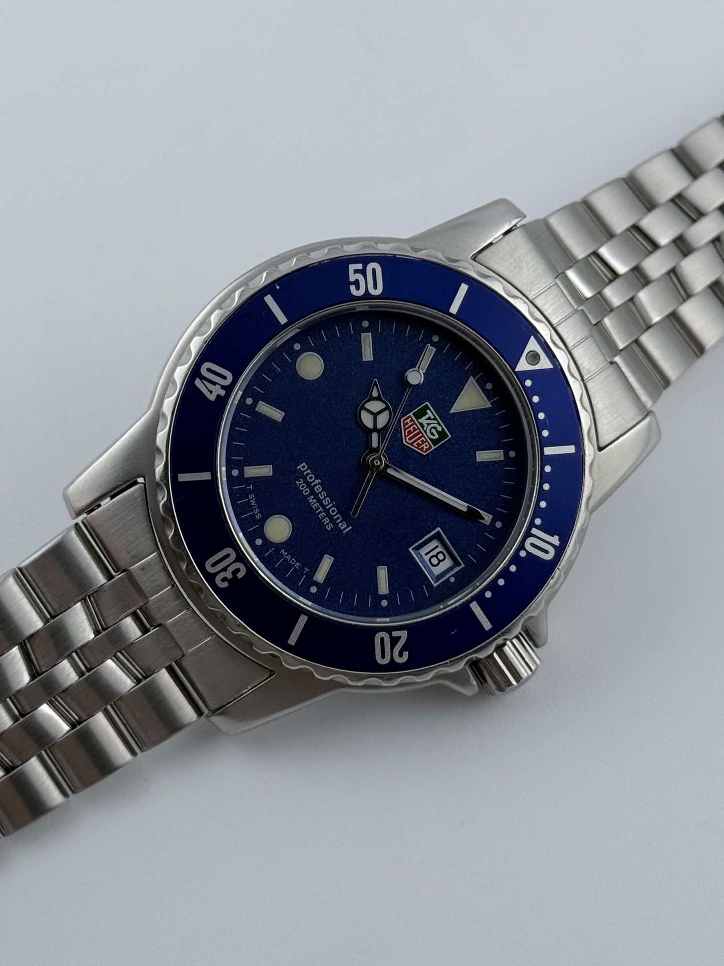 Tag Heuer Professional 200 Quartz Date - WD1214-G-20