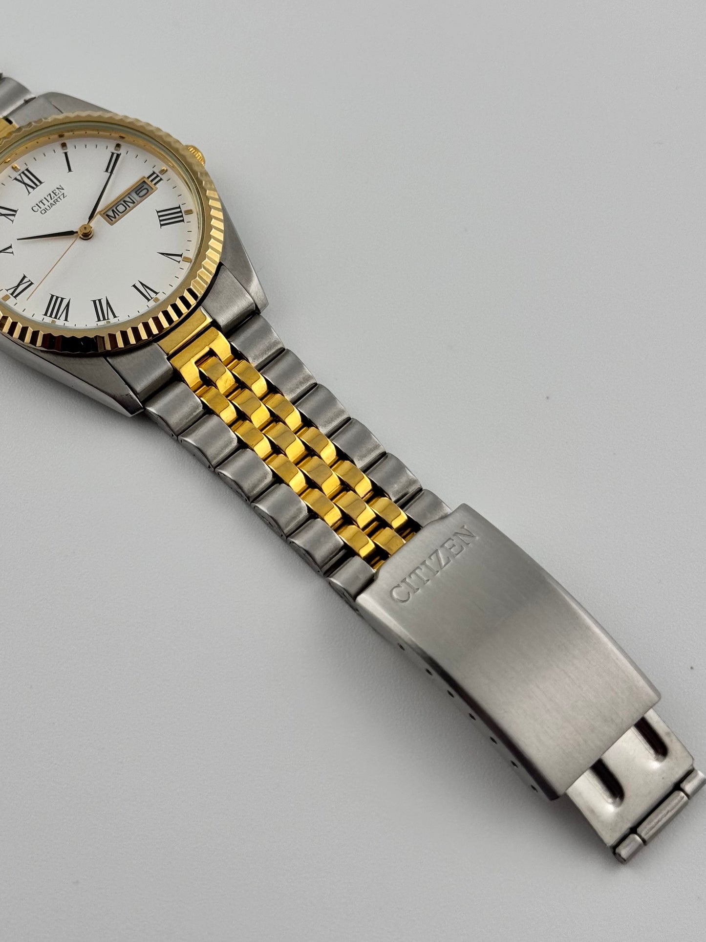 Citizen Quartz Day-Date 6101 - 915216