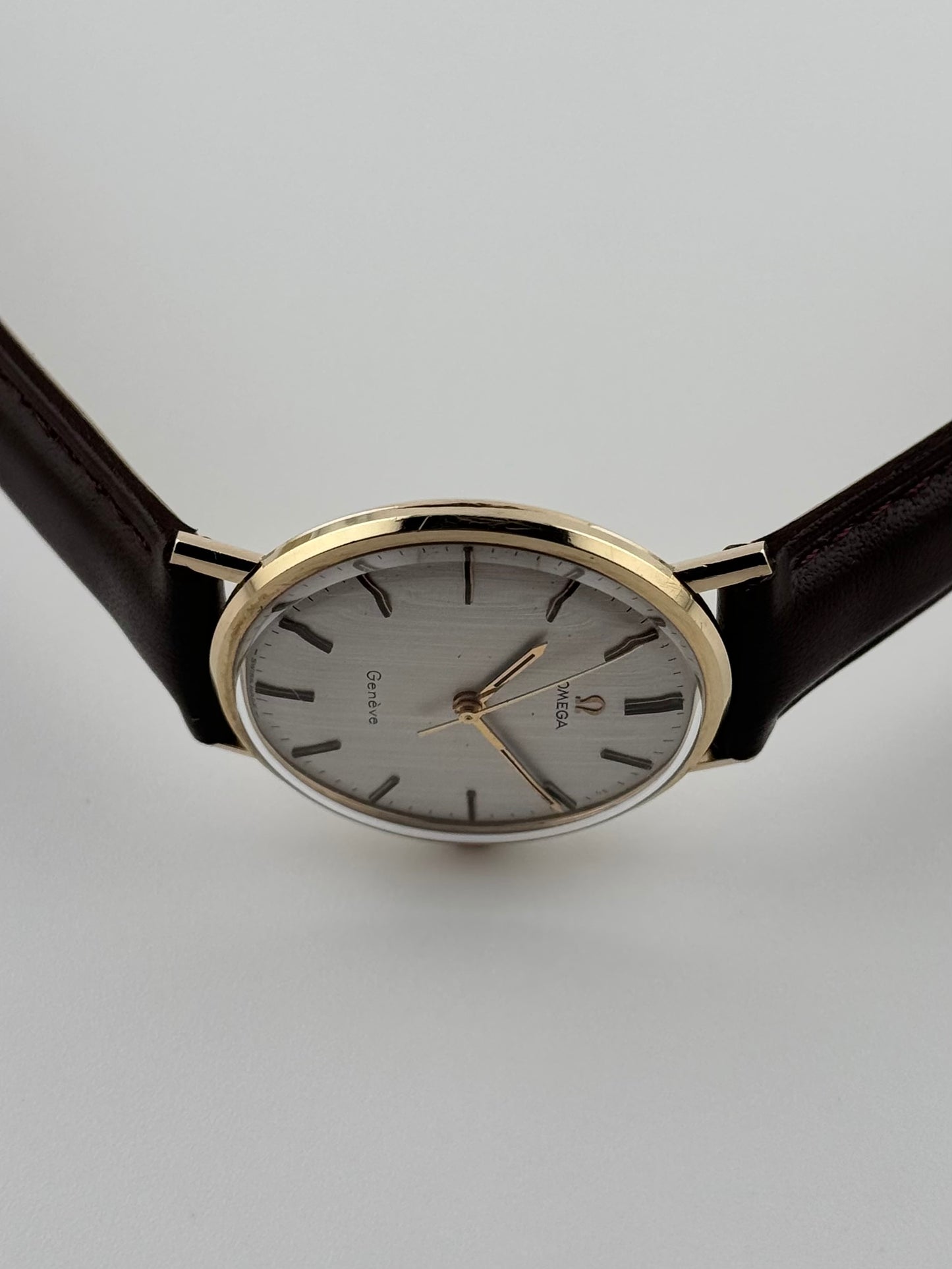 Omega Geneve Manual Wind 9ct Gold - 131.5412