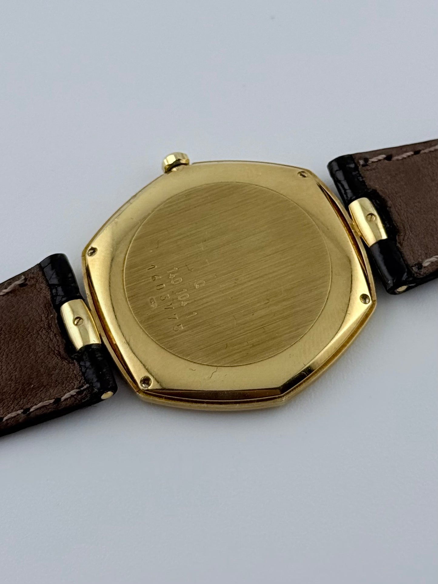 Jaeger LeCoultre Quartz 18ct Solid Gold - Original Strap & Buckle