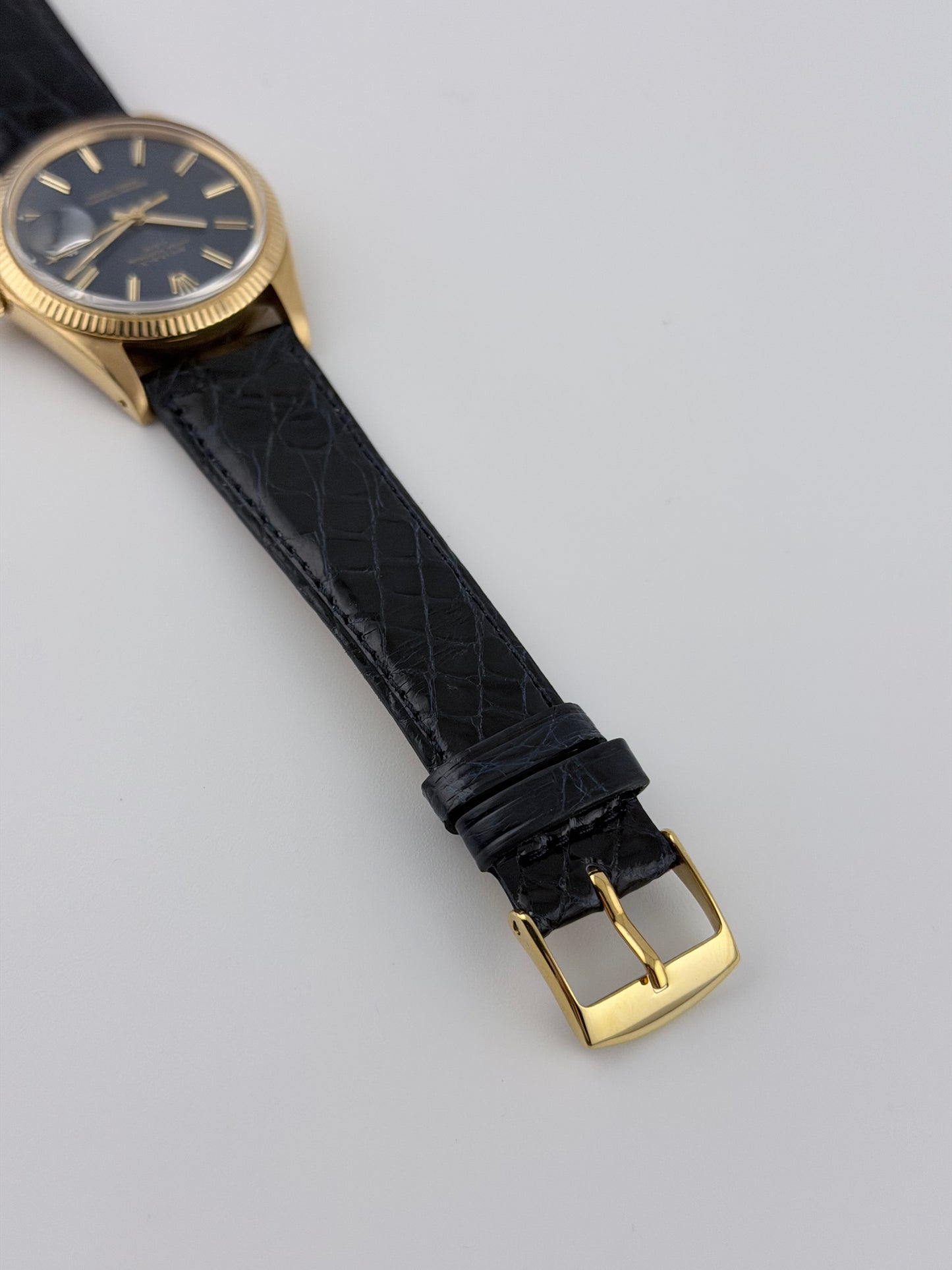 Rolex Oyster Perpetual Date Automatic - 1503 - Solid 18k Gold - Rare Blue Dial